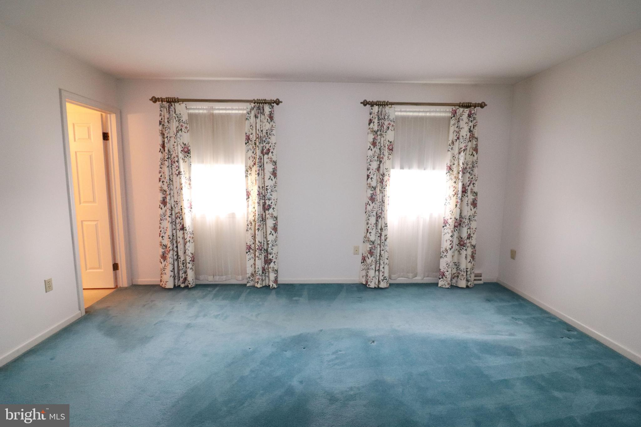 DENVER HEIGHTS - Residential