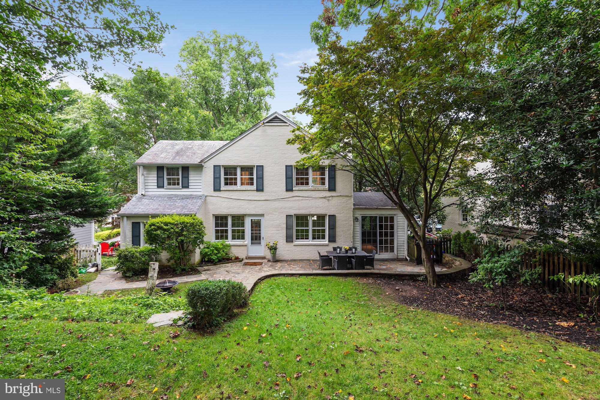 WOODACRES - Residential