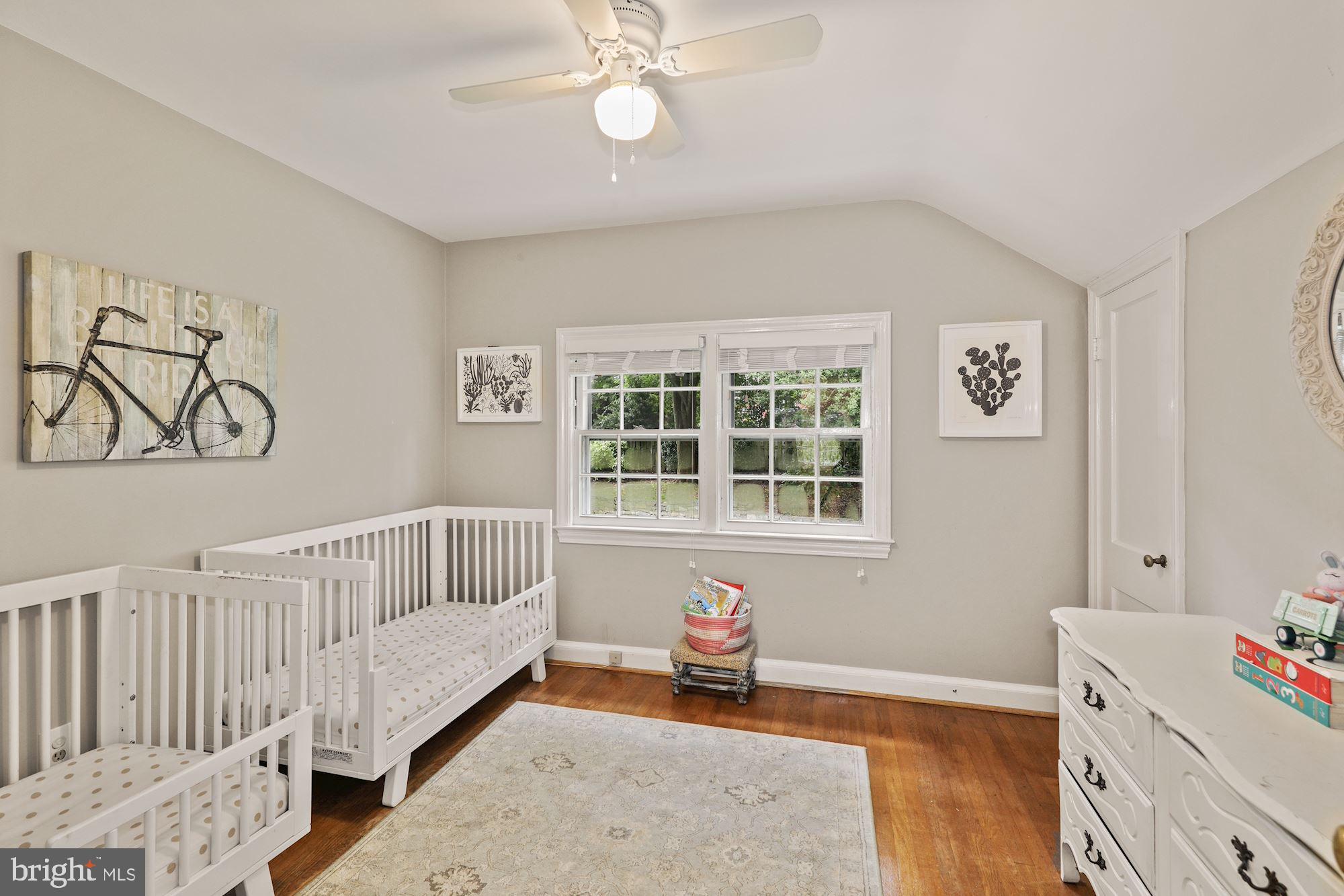 WOODACRES - Residential