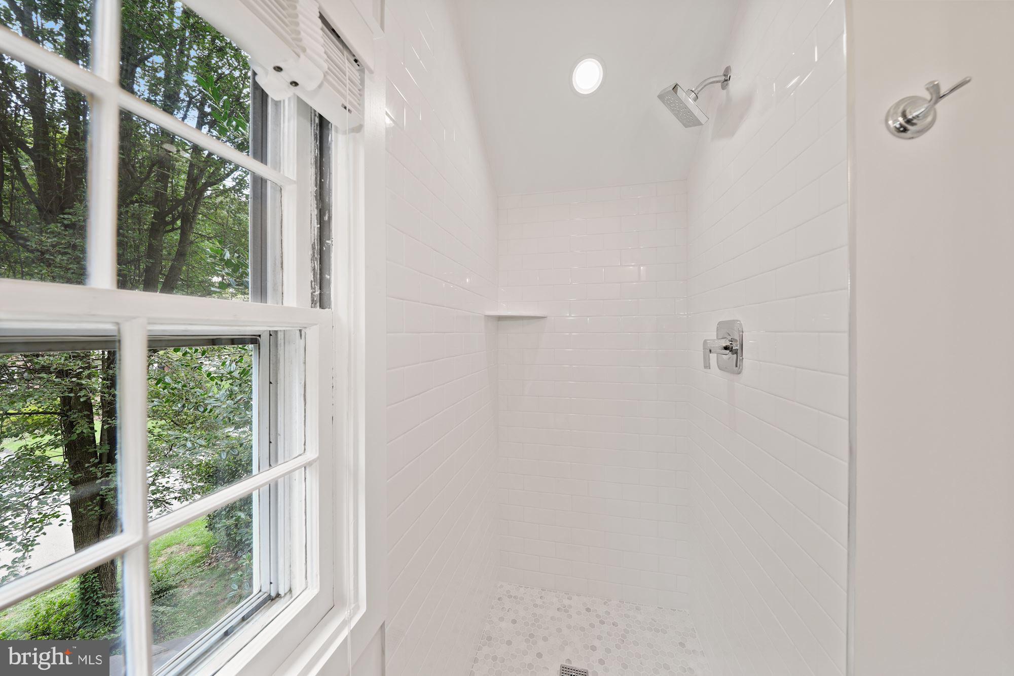 WOODACRES - Residential