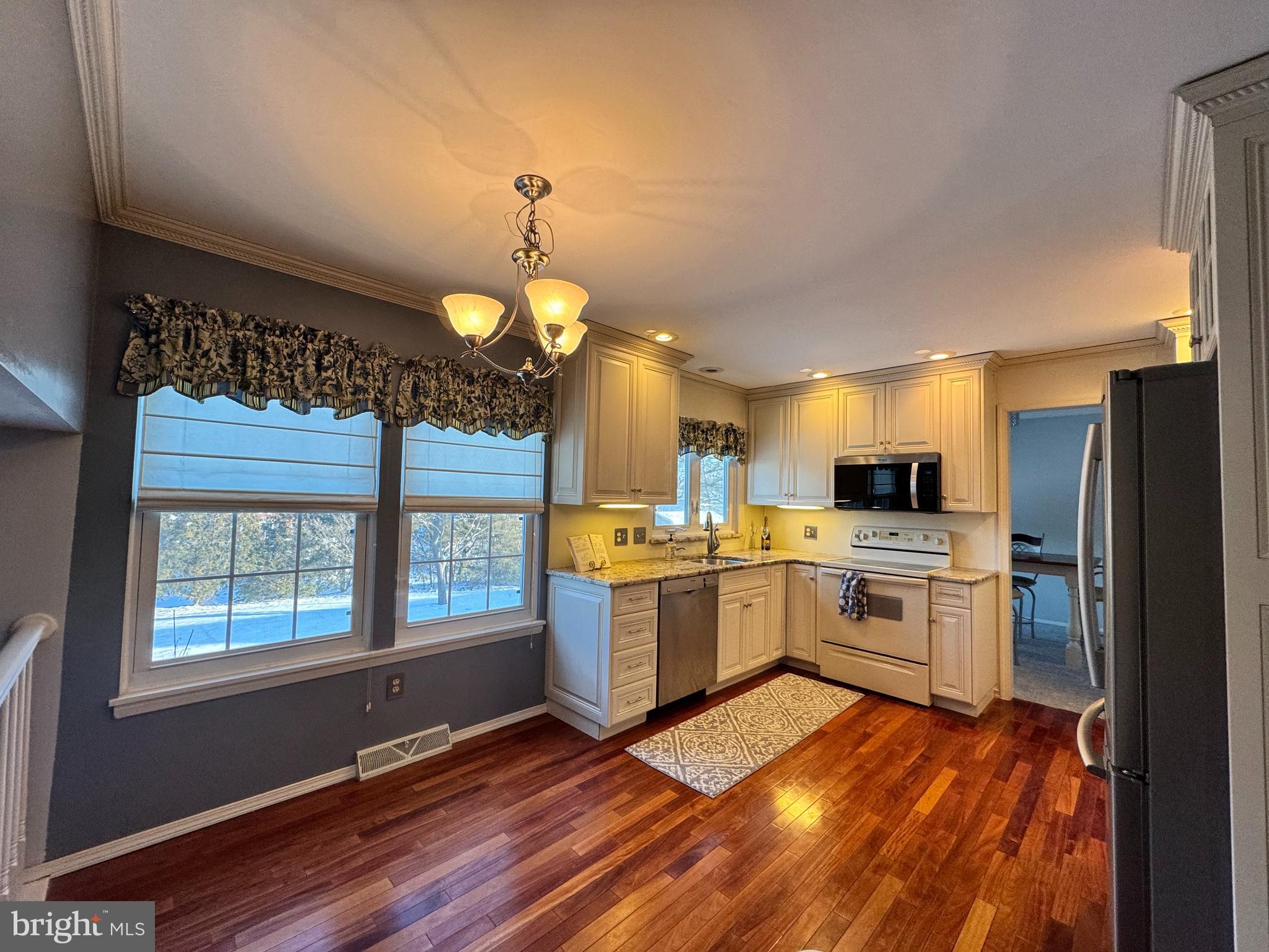 CHADDS FORD - Residential