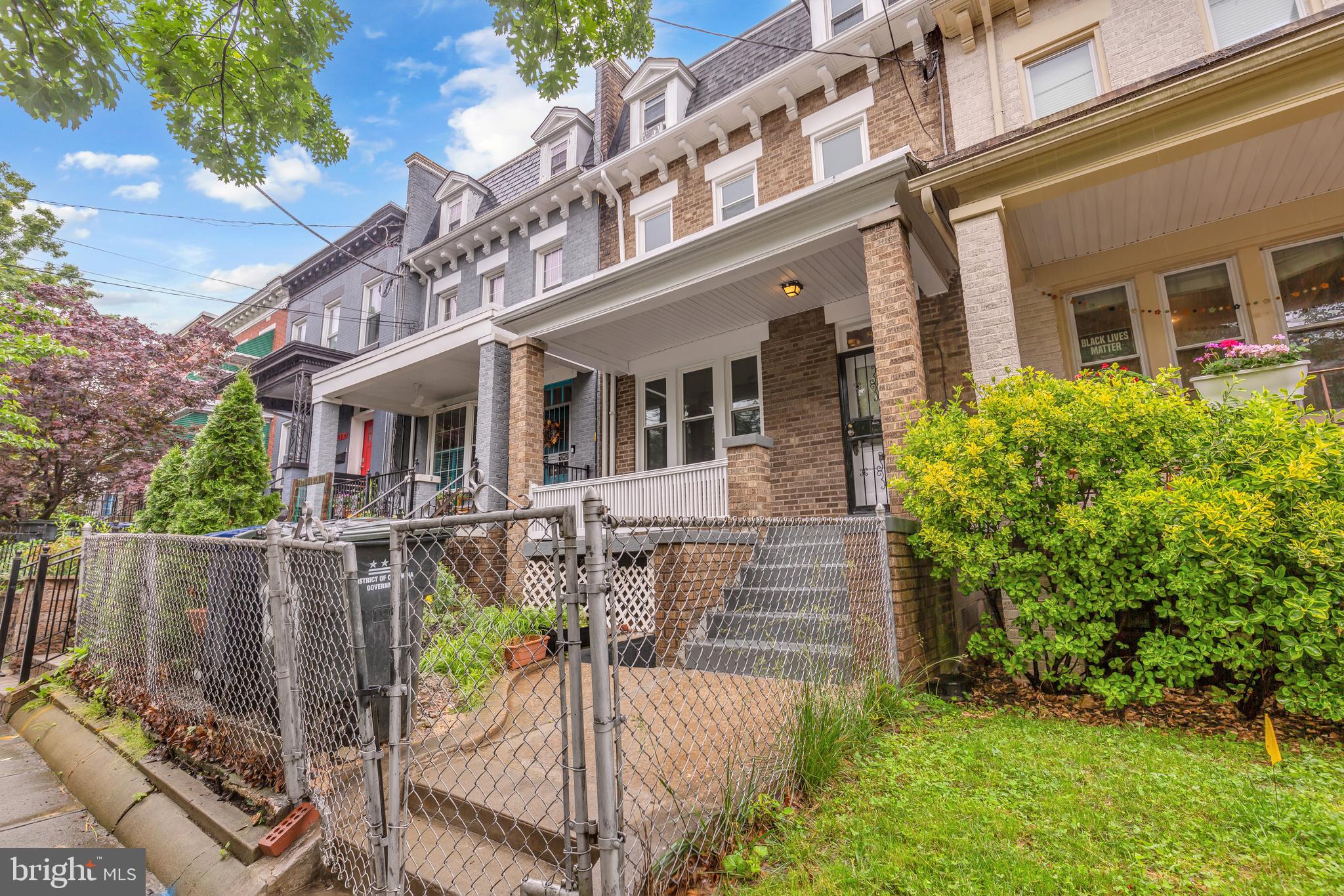 828 ALLISON STREET NW