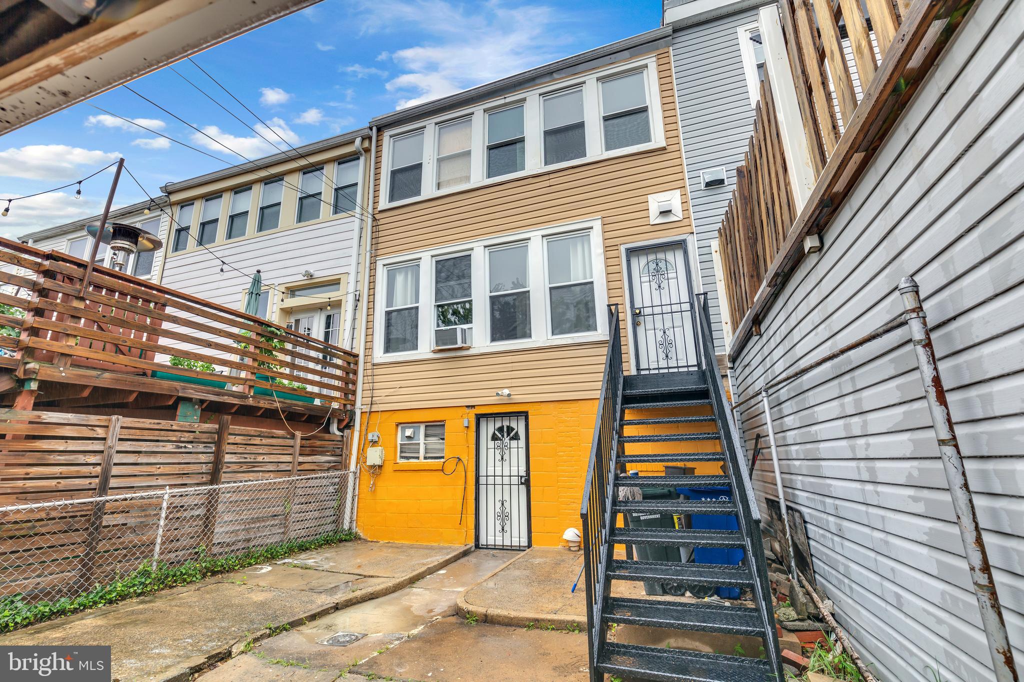 828 ALLISON STREET NW