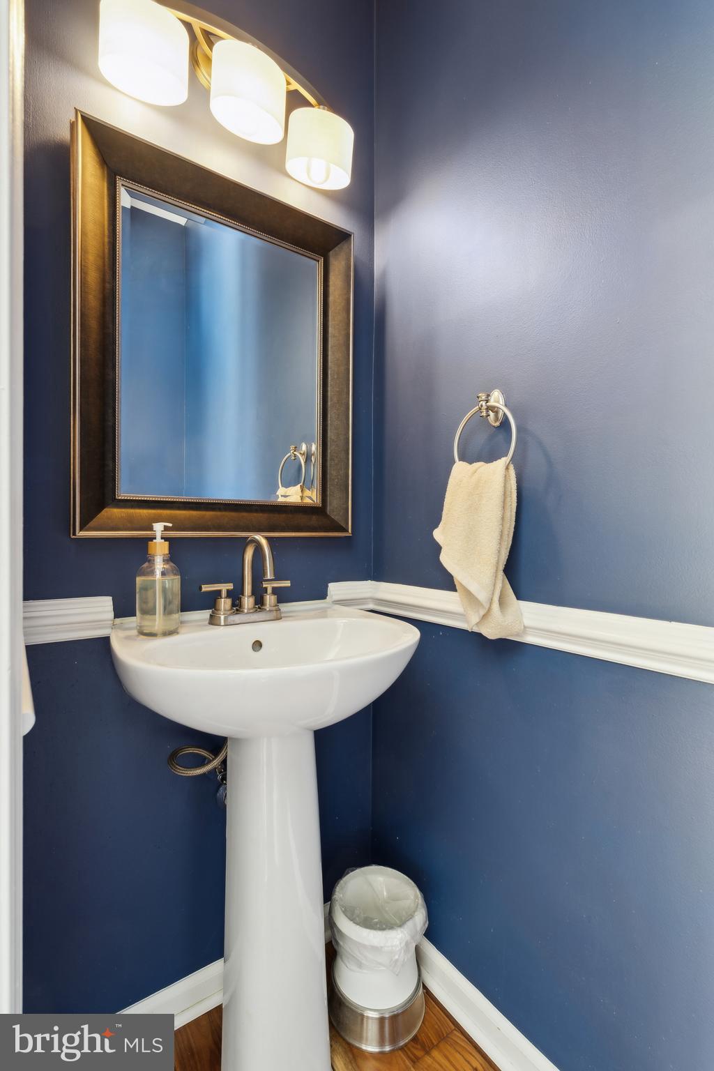 POTOMAC LAKES - Residential Lease