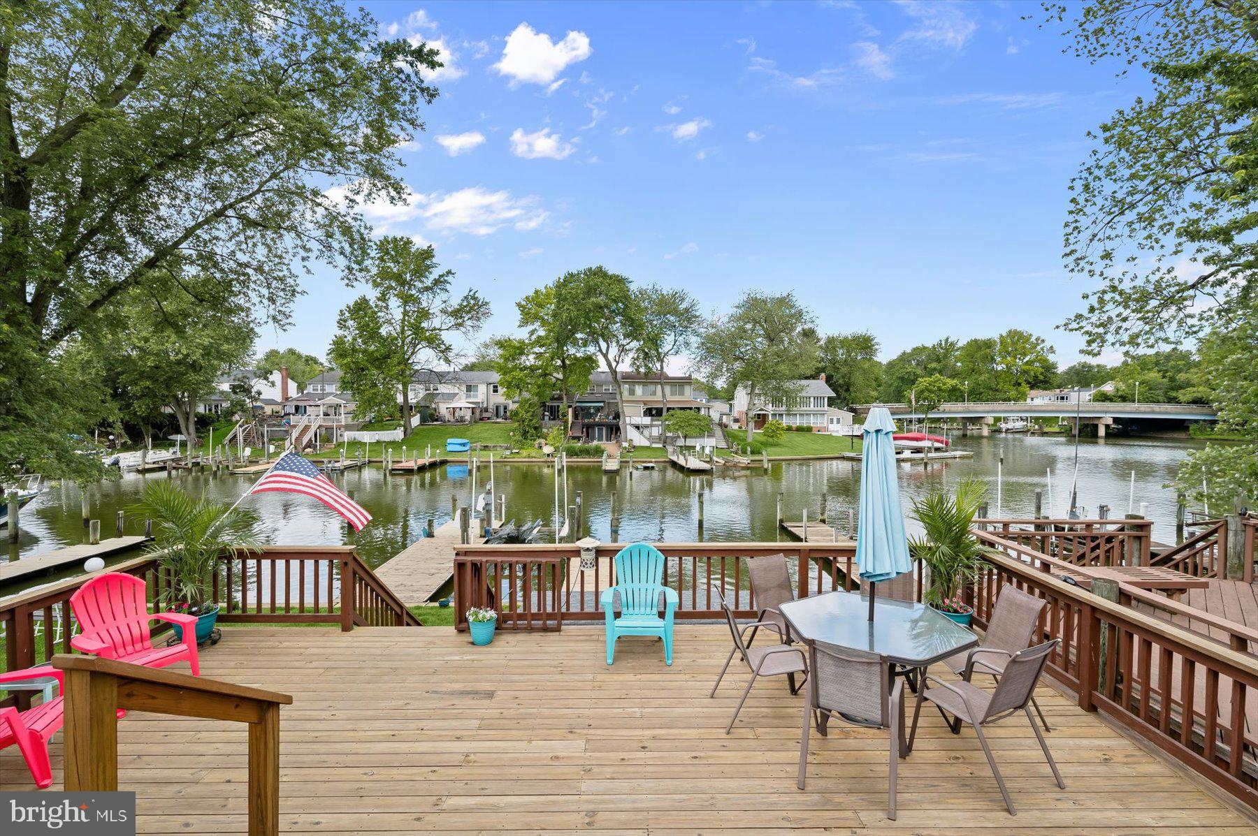 122 BREAKWATER COURT