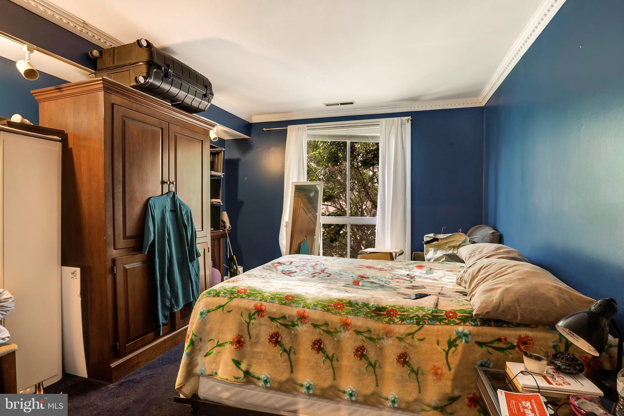 VALLEY PARK CONDOMINIUMS - Residential