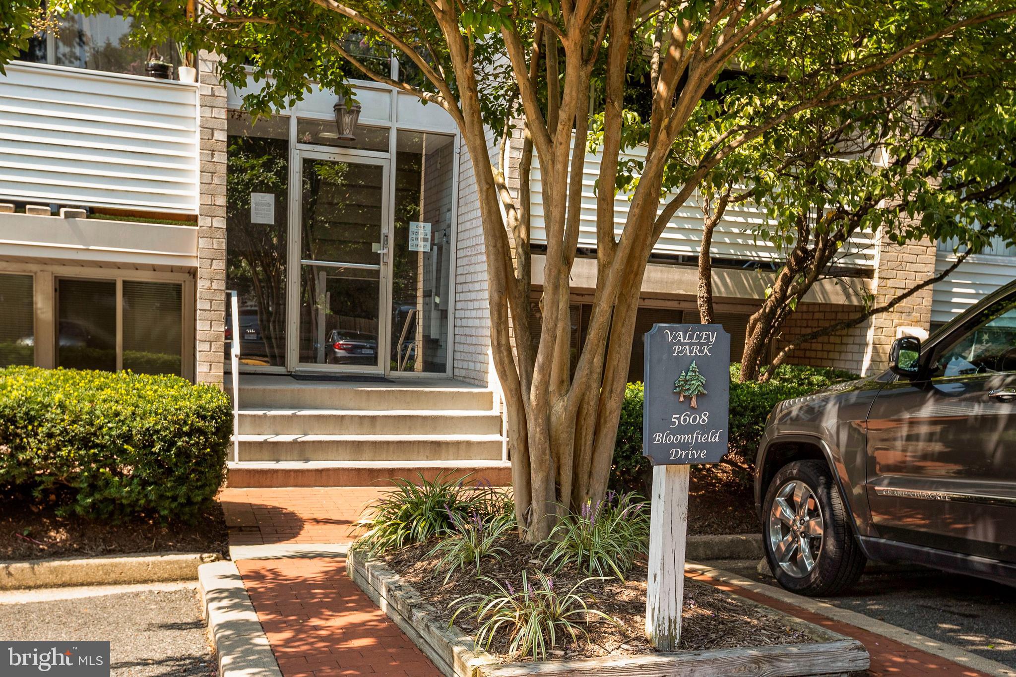 VALLEY PARK CONDOMINIUMS - Residential