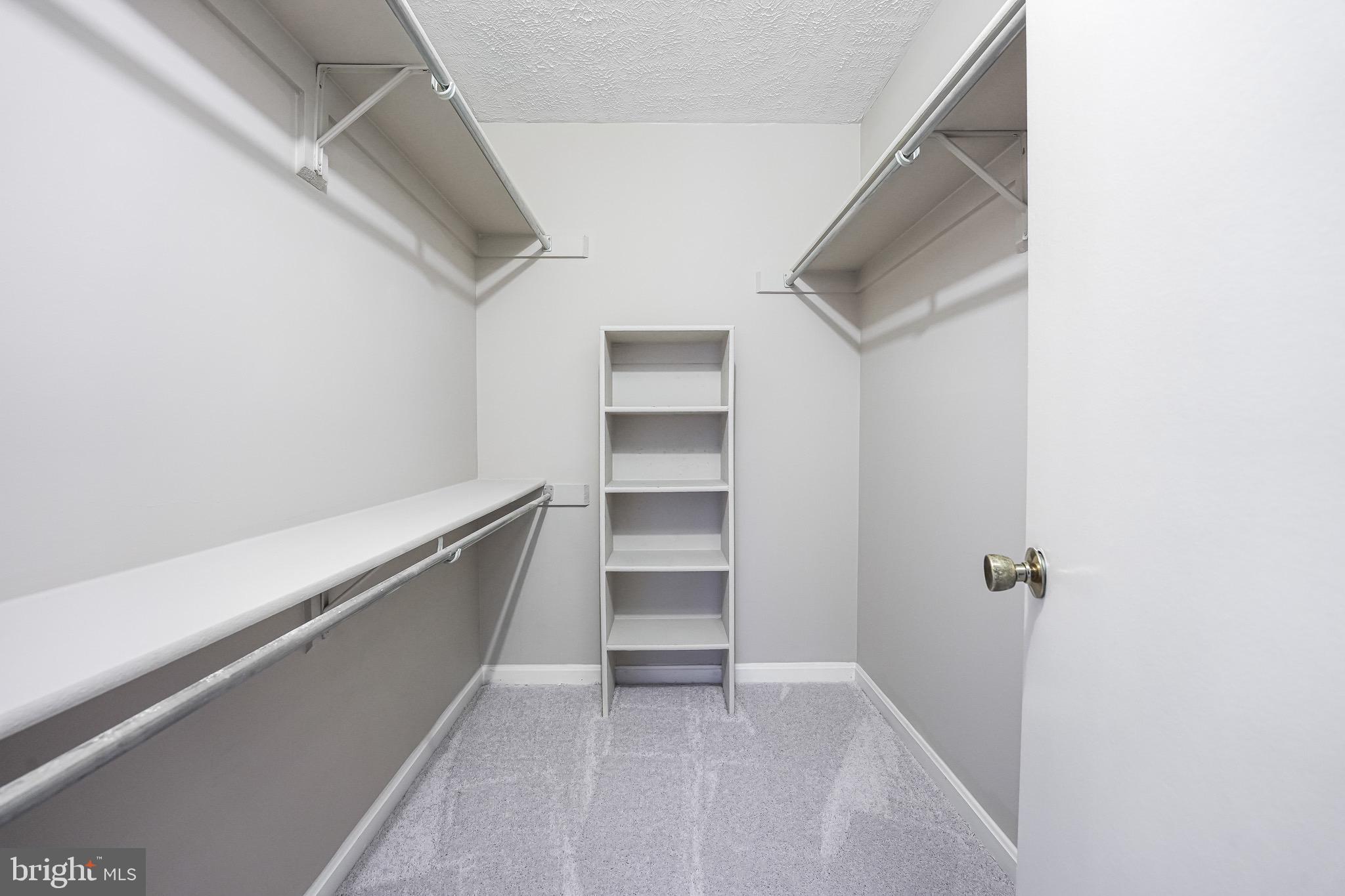 LAKE RIDGE - MOHICAN - Residential