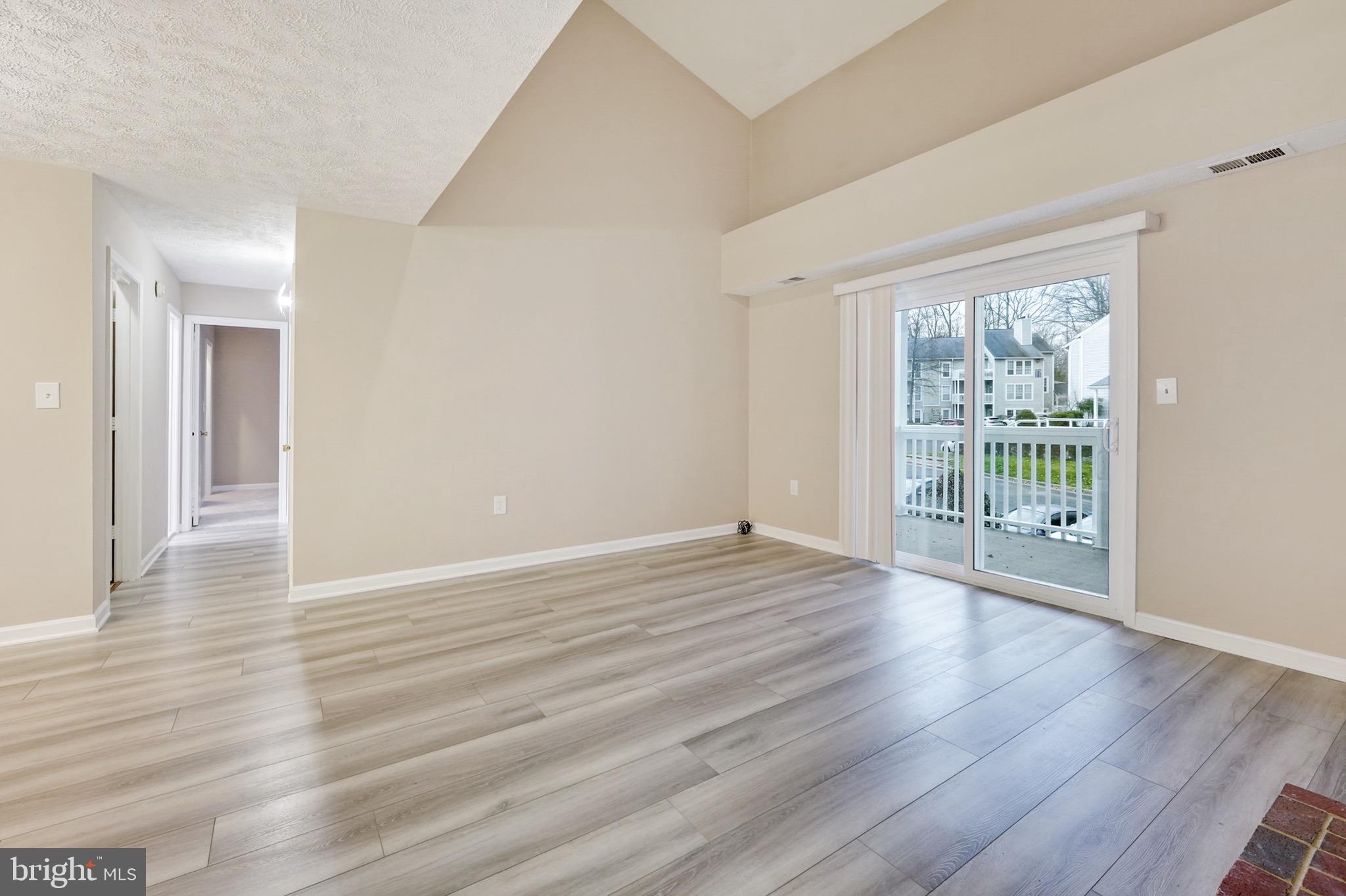 LAKE RIDGE - MOHICAN - Residential