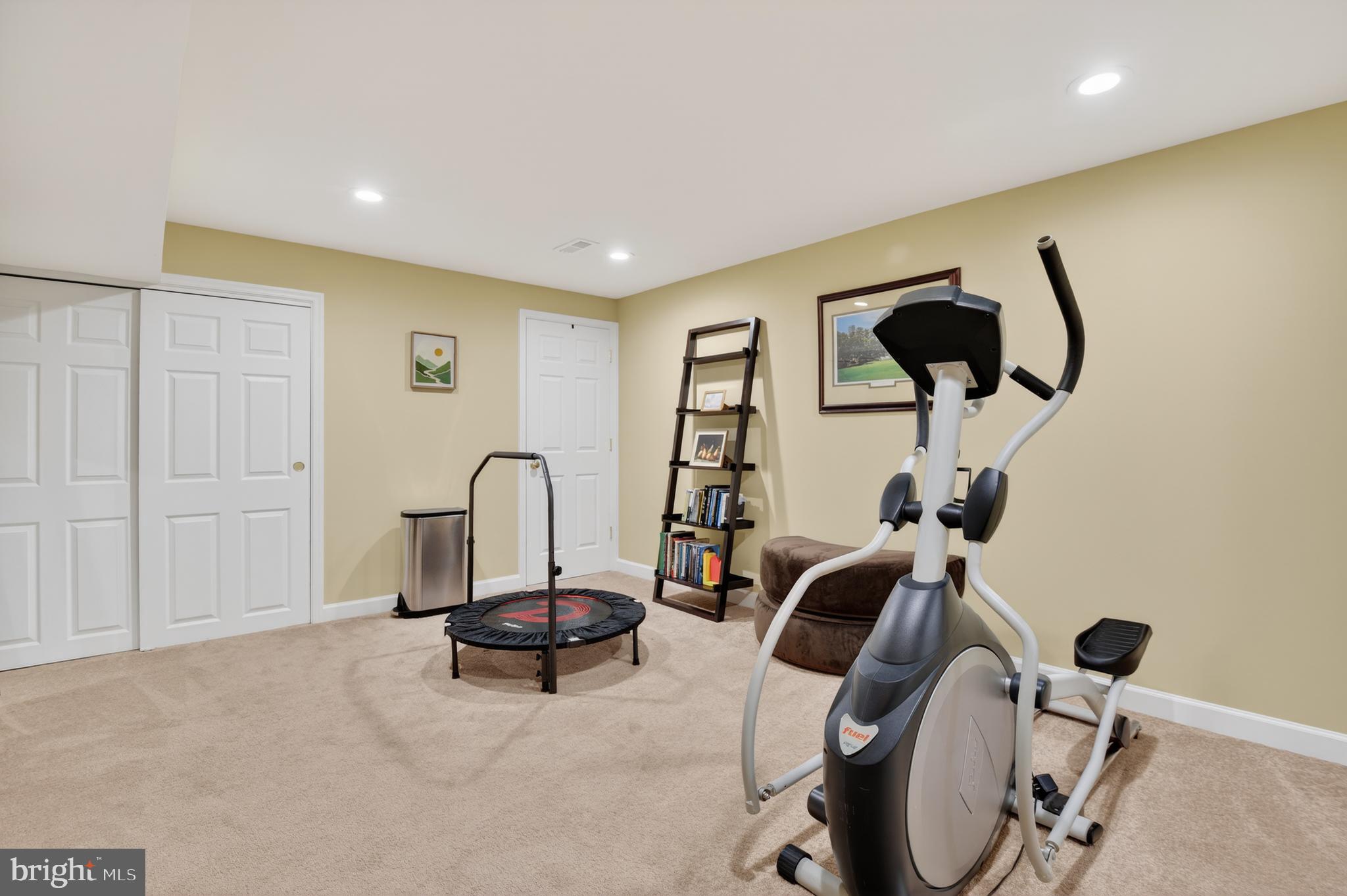 KENSINGTON PARK - Residential