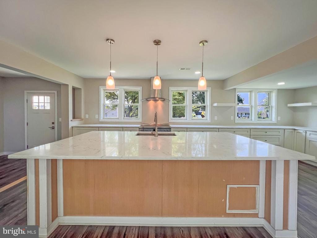 463 AUSTIN DRIVE