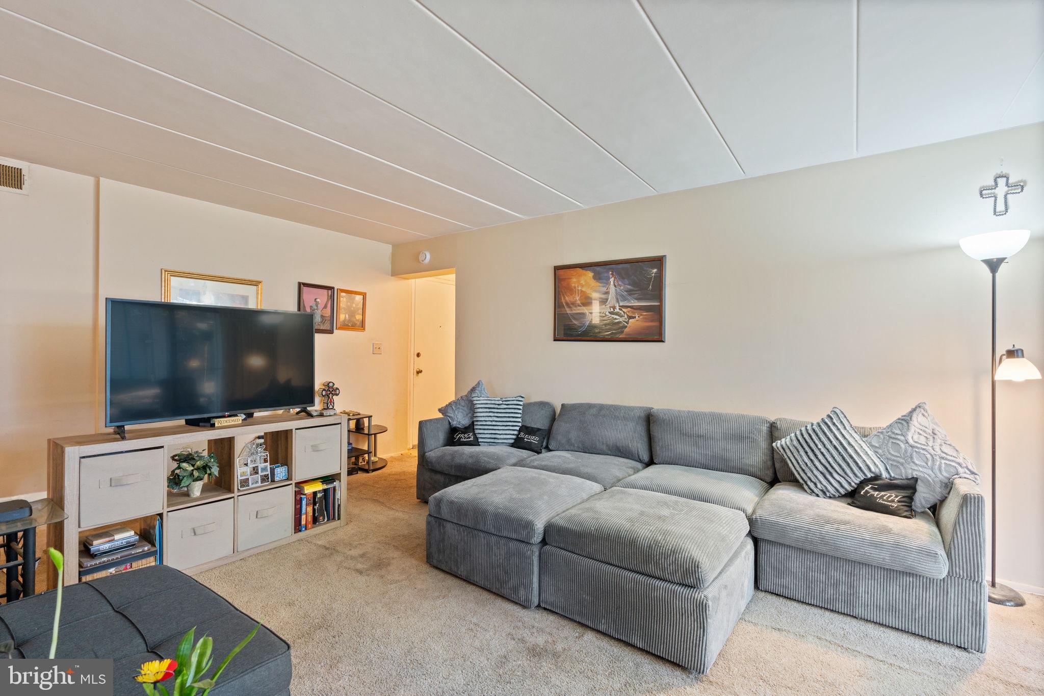 TOWN CENTER - Residential