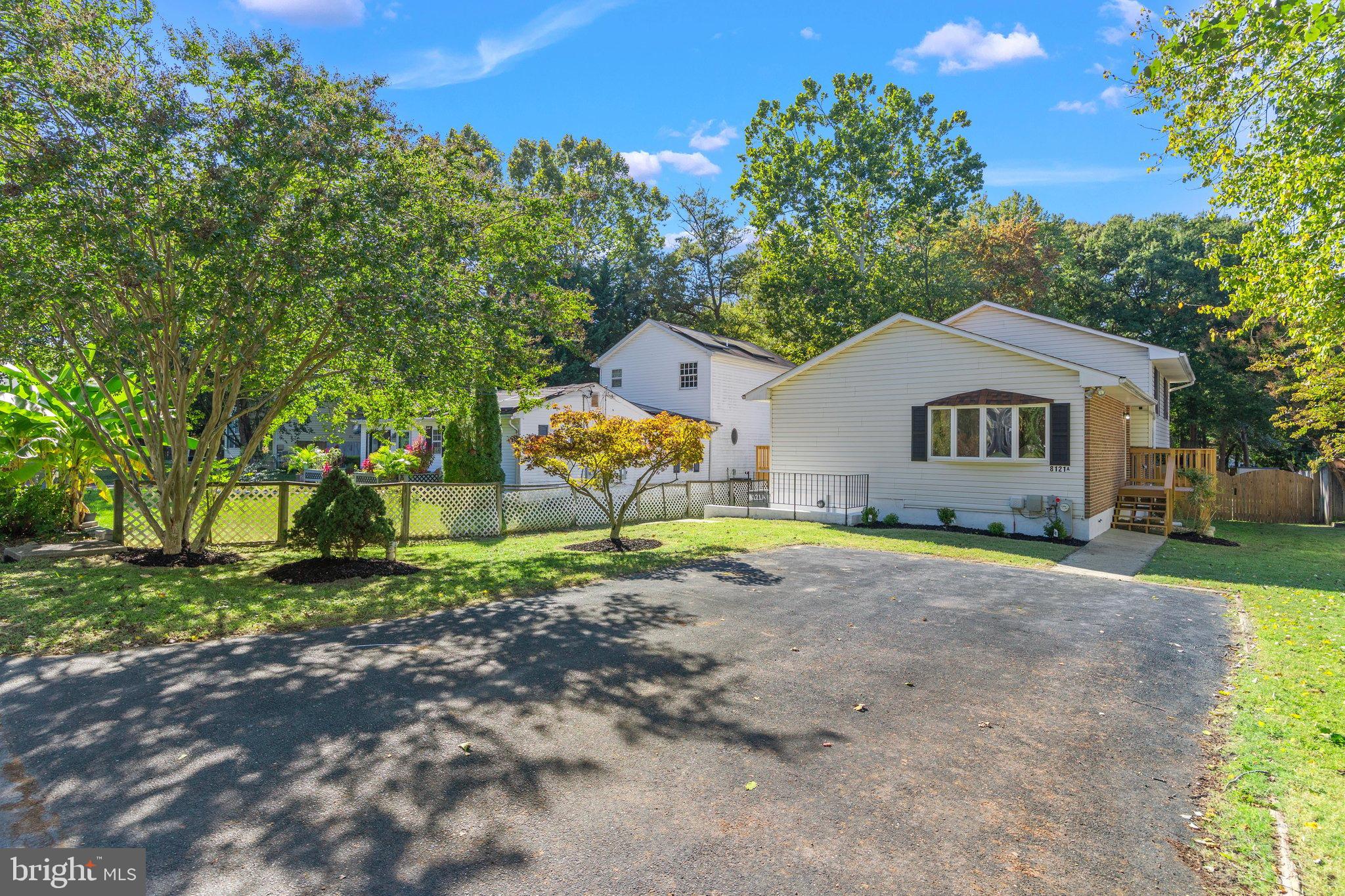 8121-A ELIZABETH ROAD