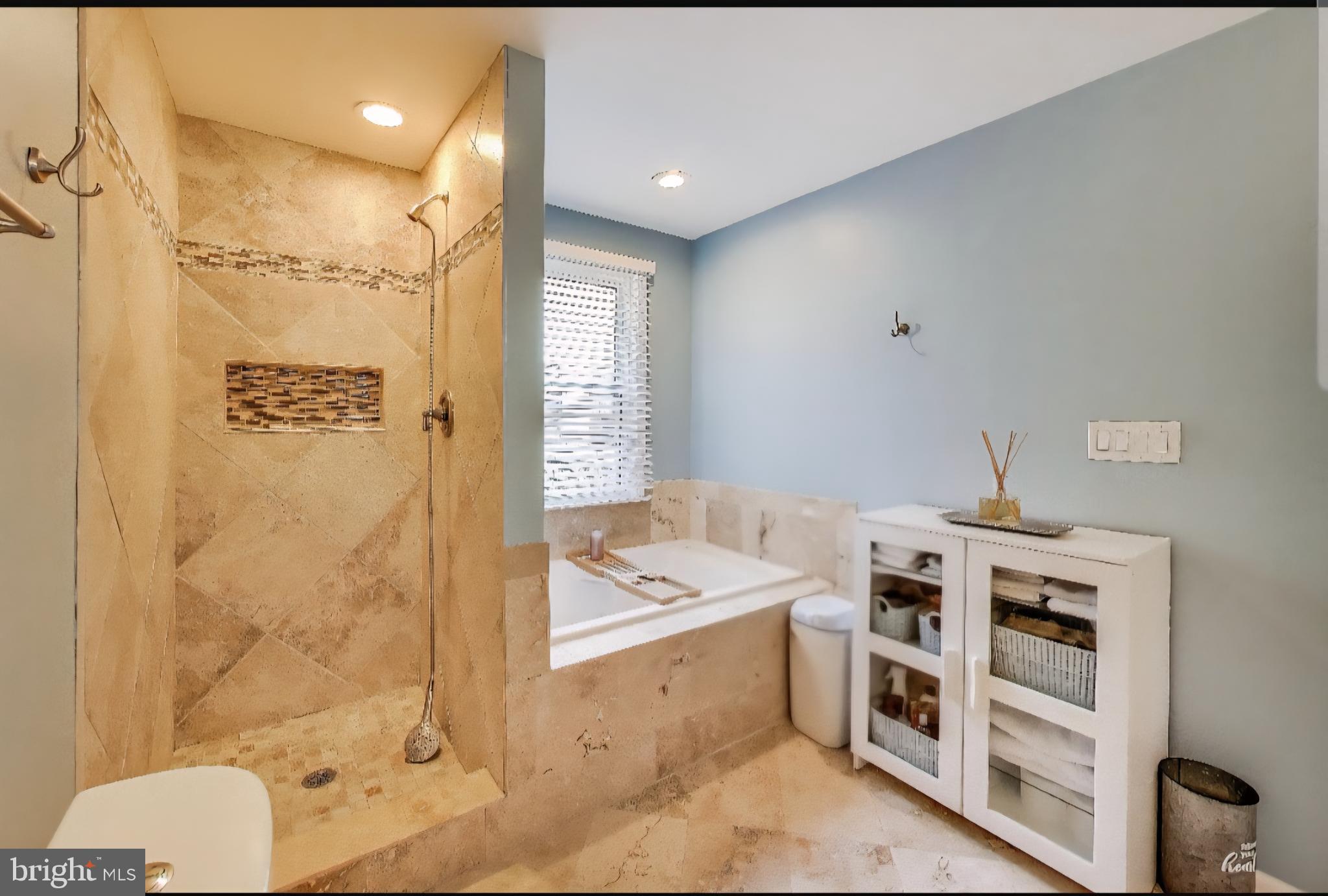 FOREST HEIGHTS - Residential