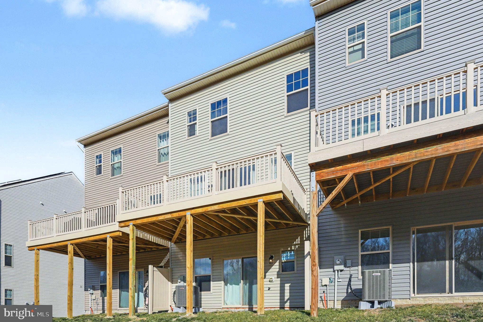 WHITSON WOODS - Residential