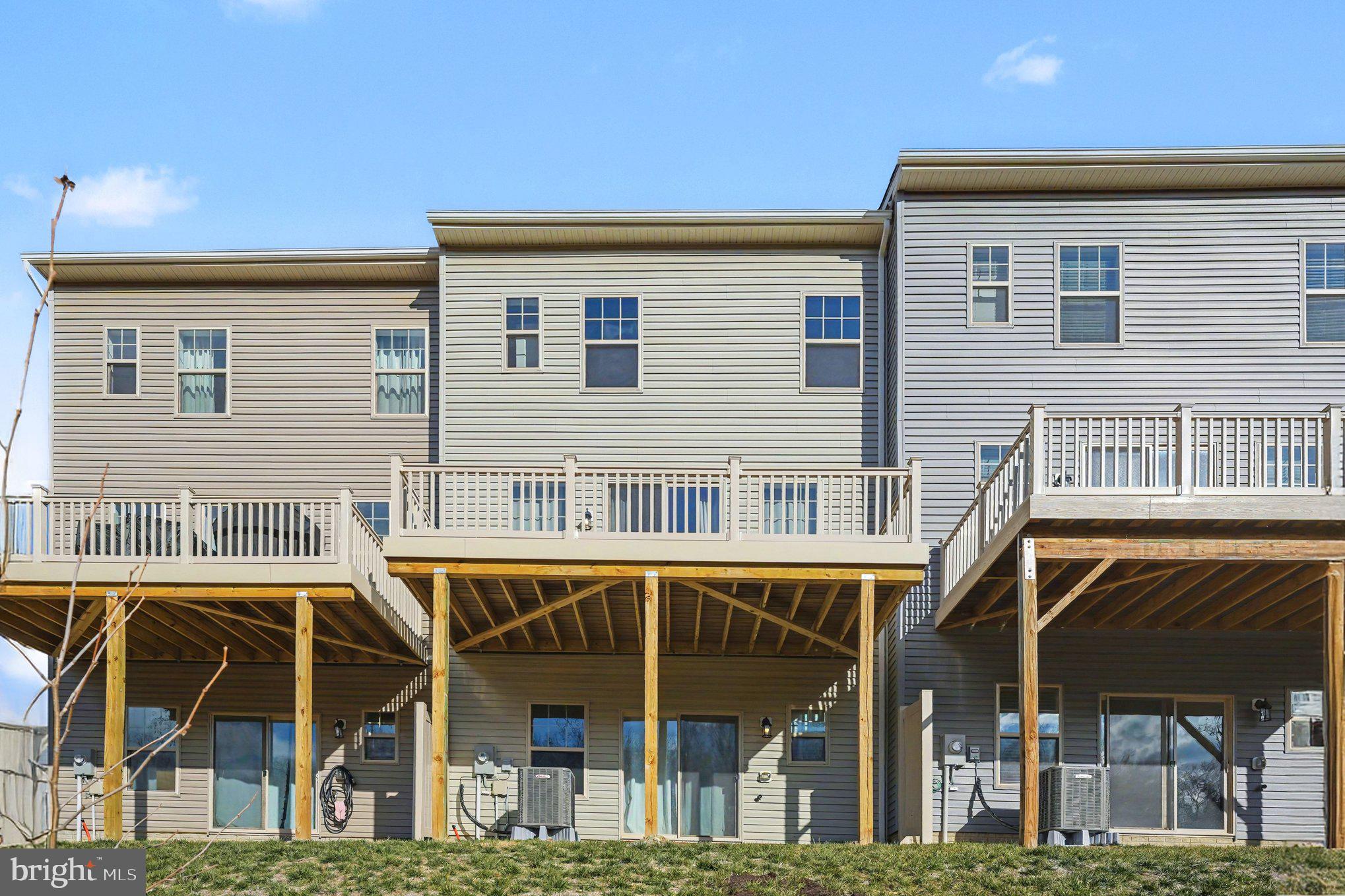 WHITSON WOODS - Residential