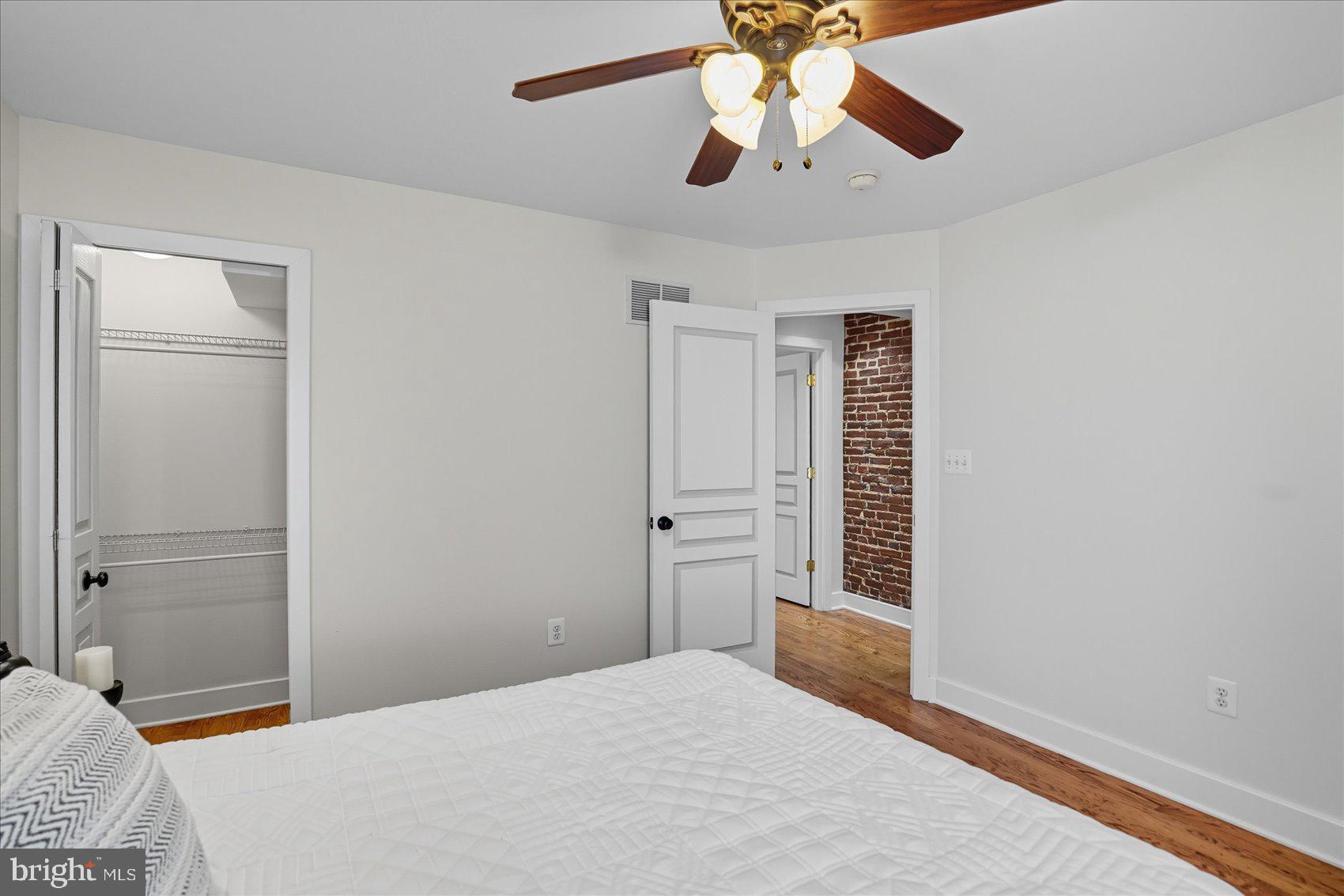LITTLE ITALY - Residential
