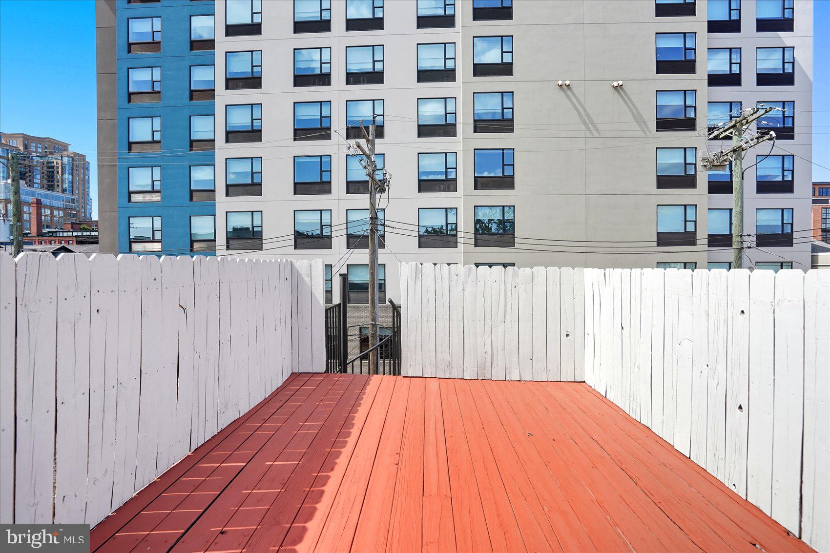 LITTLE ITALY - Residential