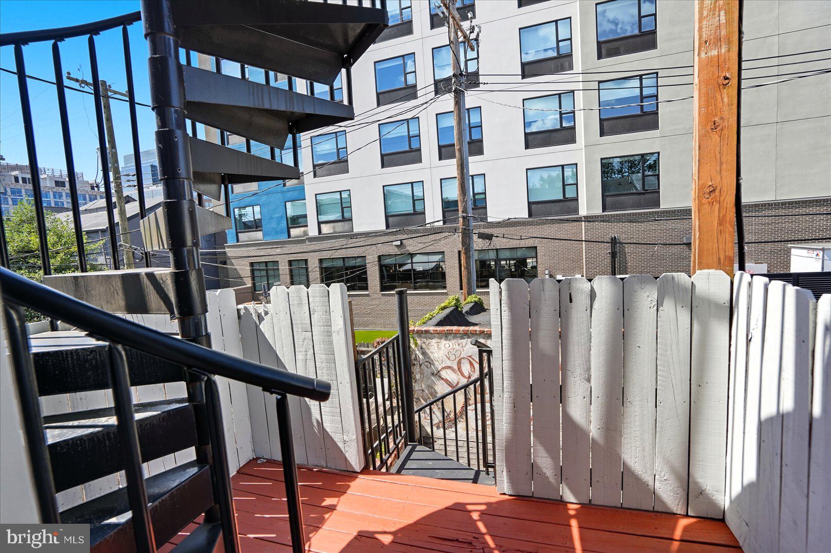 LITTLE ITALY - Residential