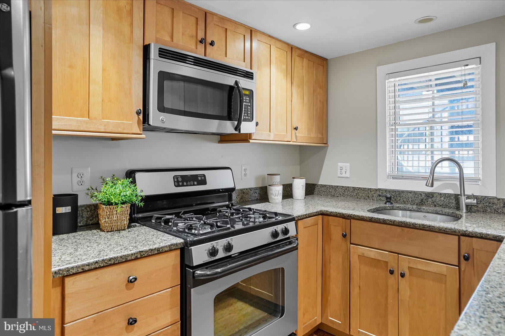 LITTLE ITALY - Residential