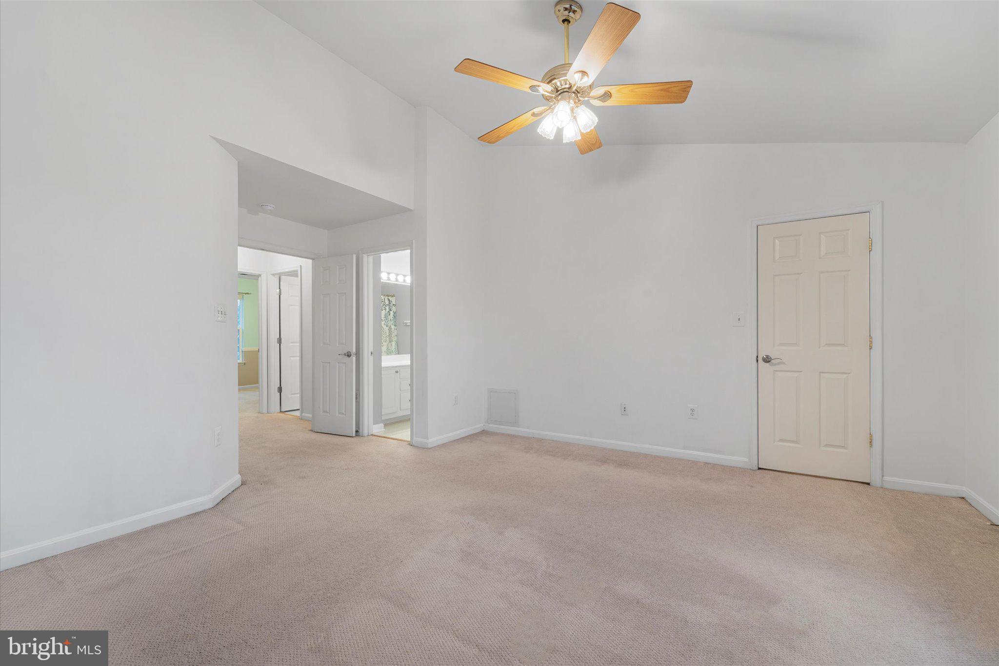 WELLINGTON/CLOVERHILL - Residential