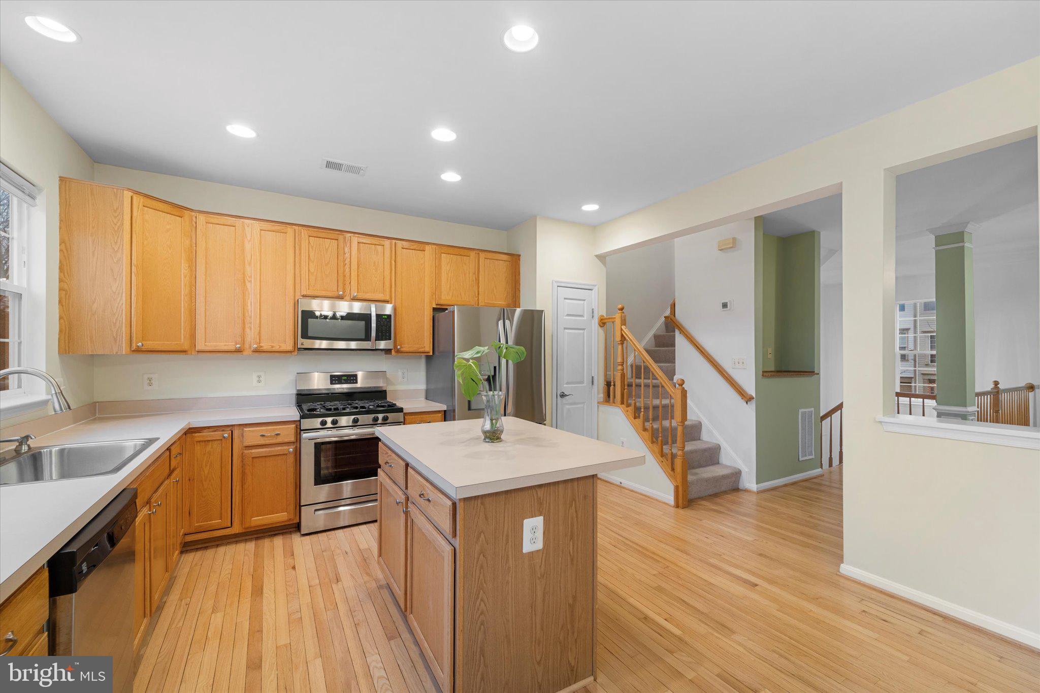 WELLINGTON/CLOVERHILL - Residential