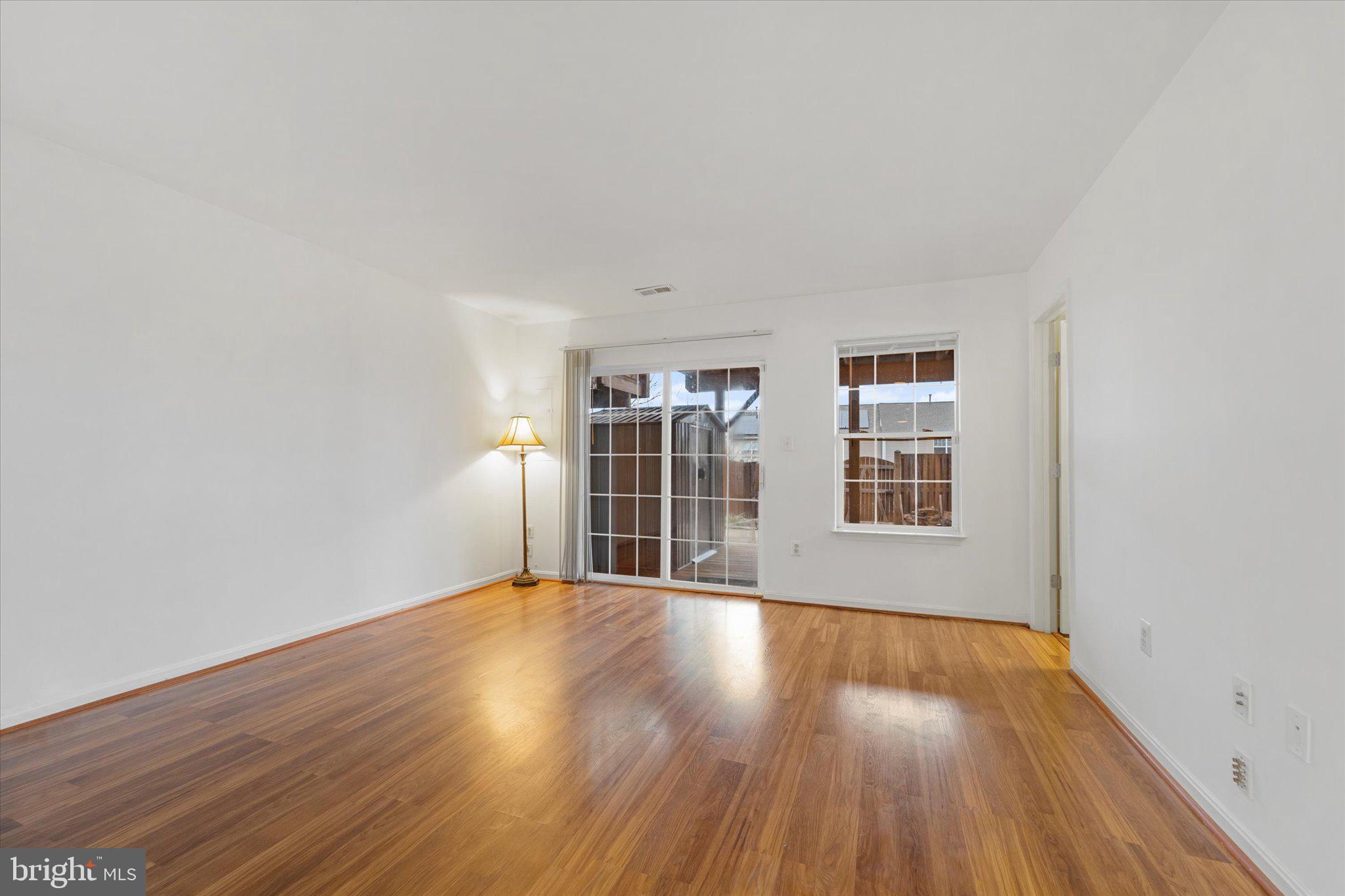 WELLINGTON/CLOVERHILL - Residential