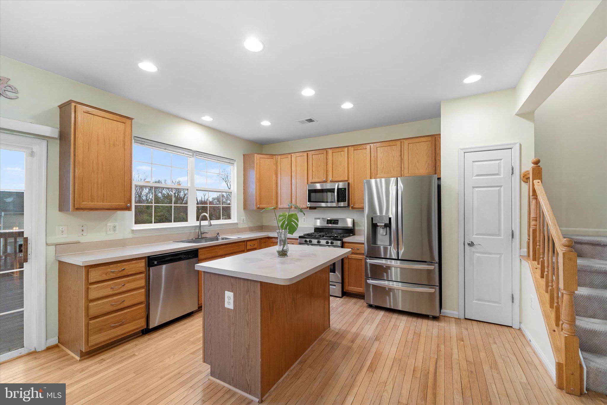 WELLINGTON/CLOVERHILL - Residential