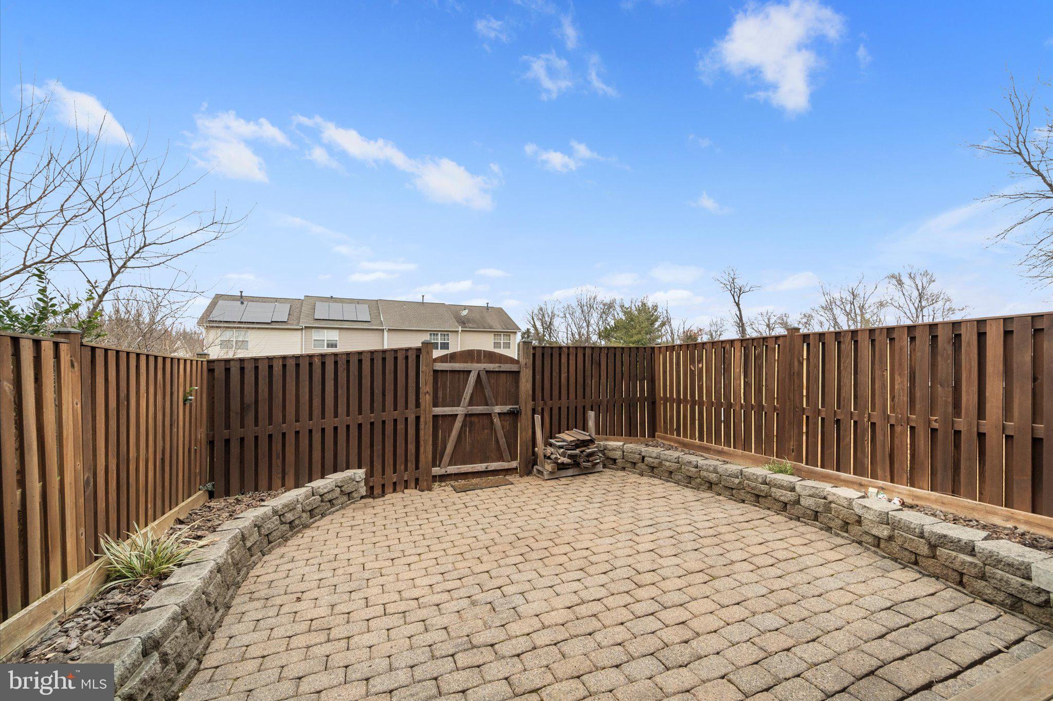 WELLINGTON/CLOVERHILL - Residential