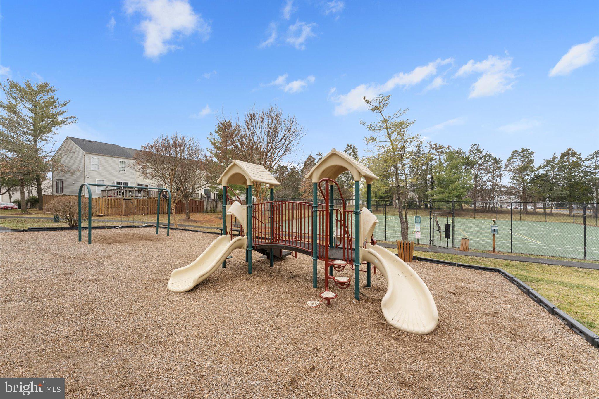 WELLINGTON/CLOVERHILL - Residential