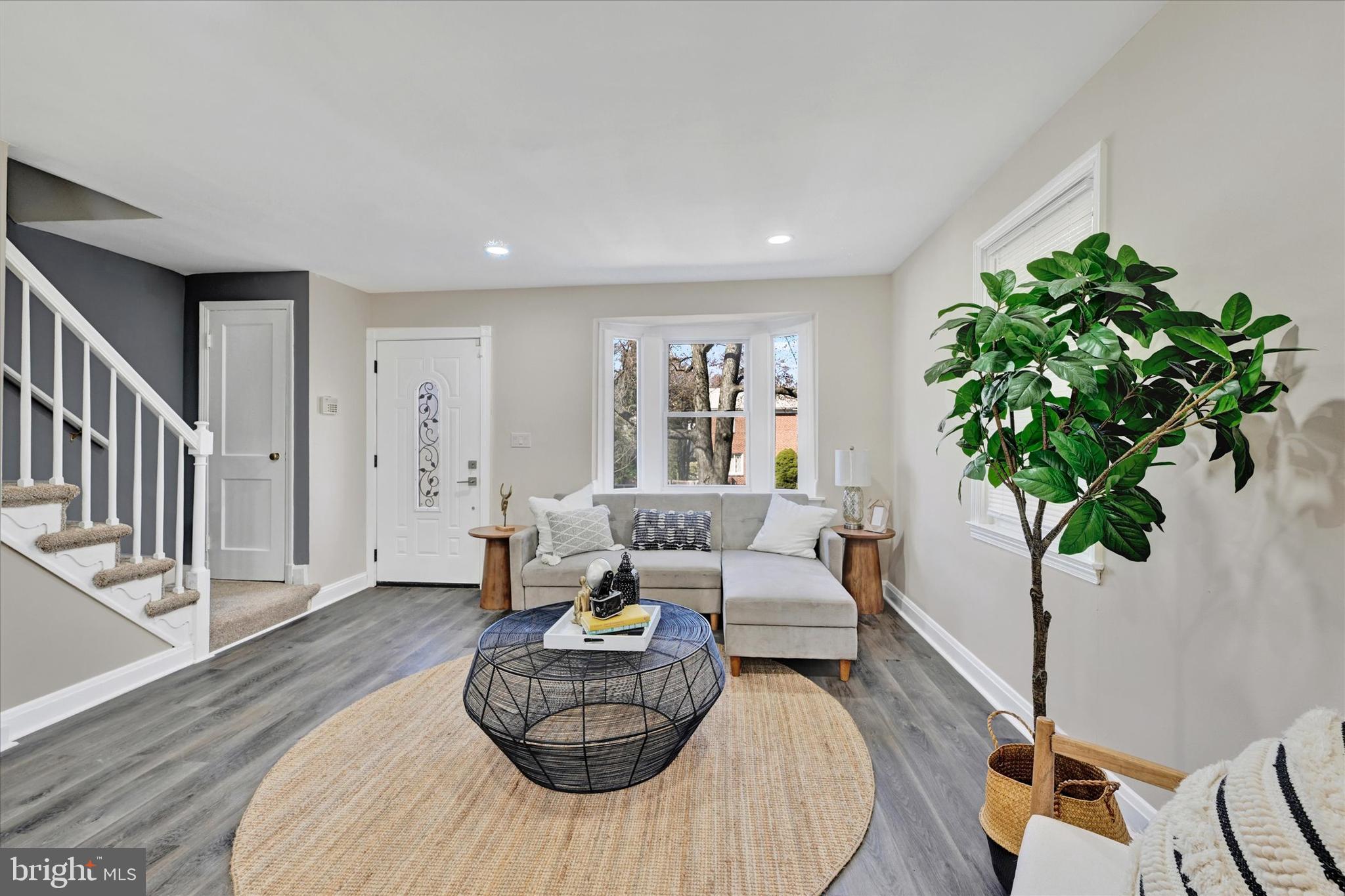 IDLEWOOD - Residential