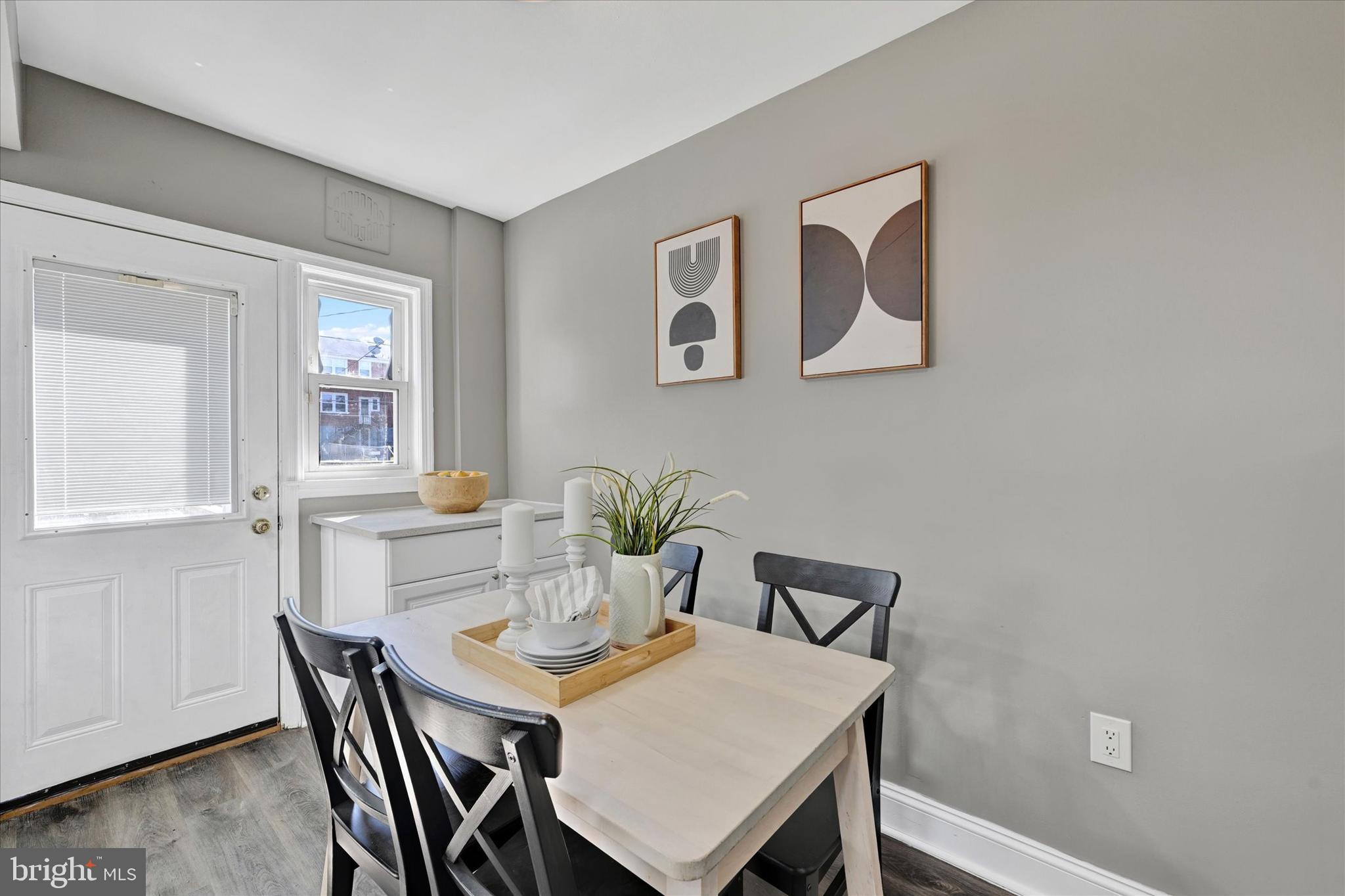 IDLEWOOD - Residential