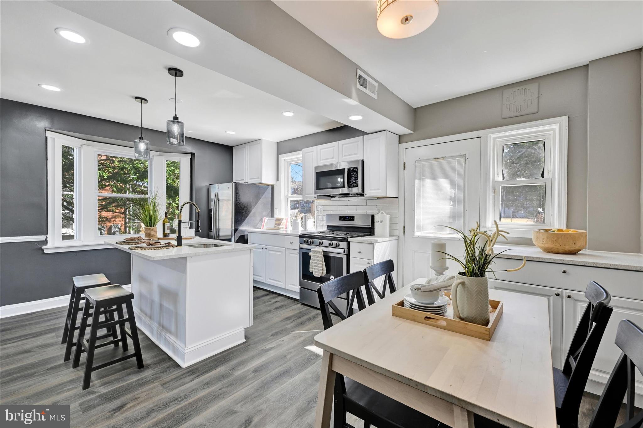 IDLEWOOD - Residential