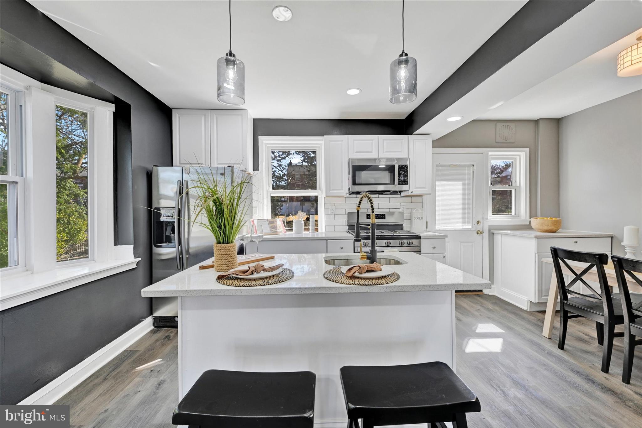 IDLEWOOD - Residential