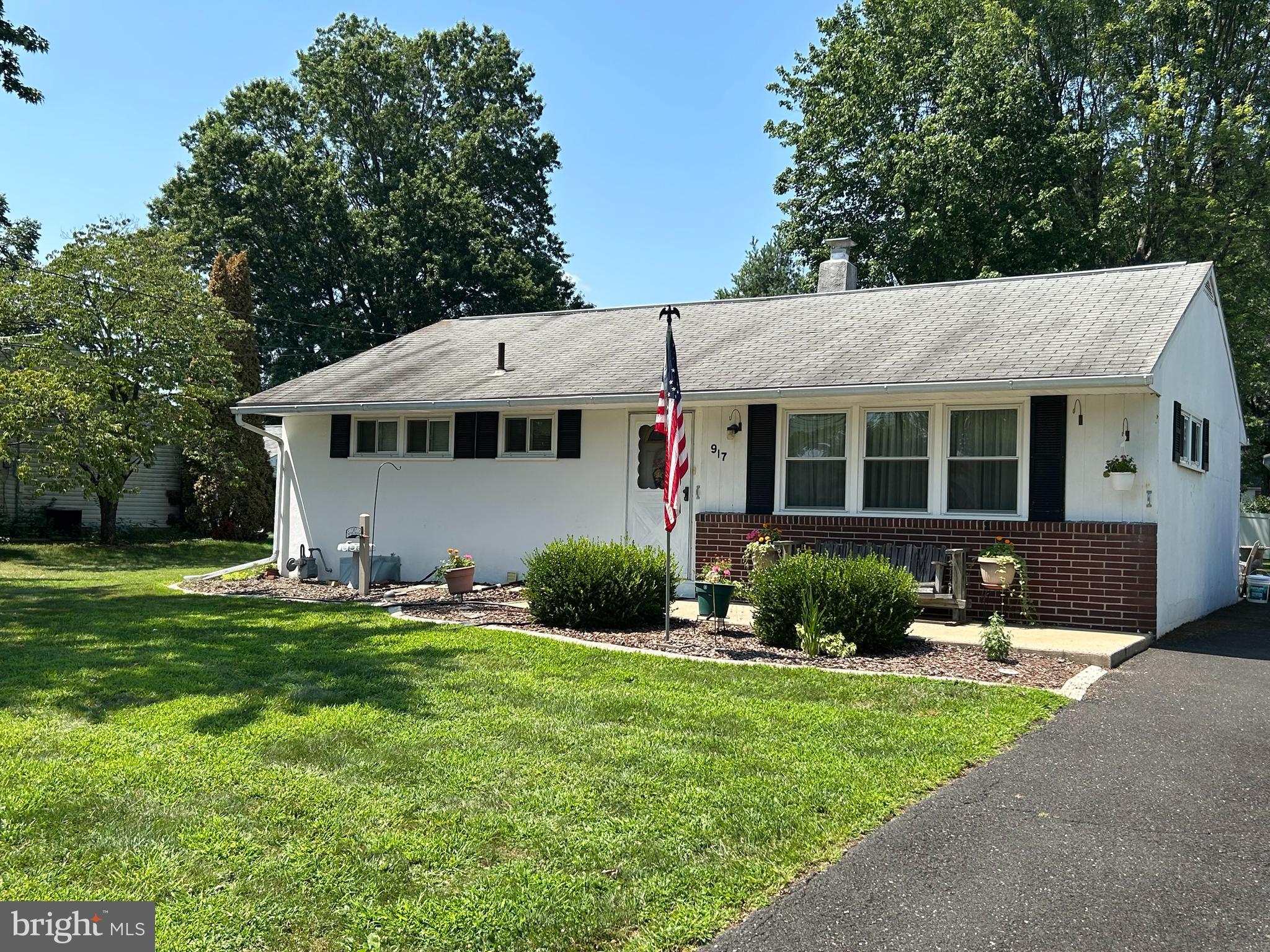 917 ROSE LANE