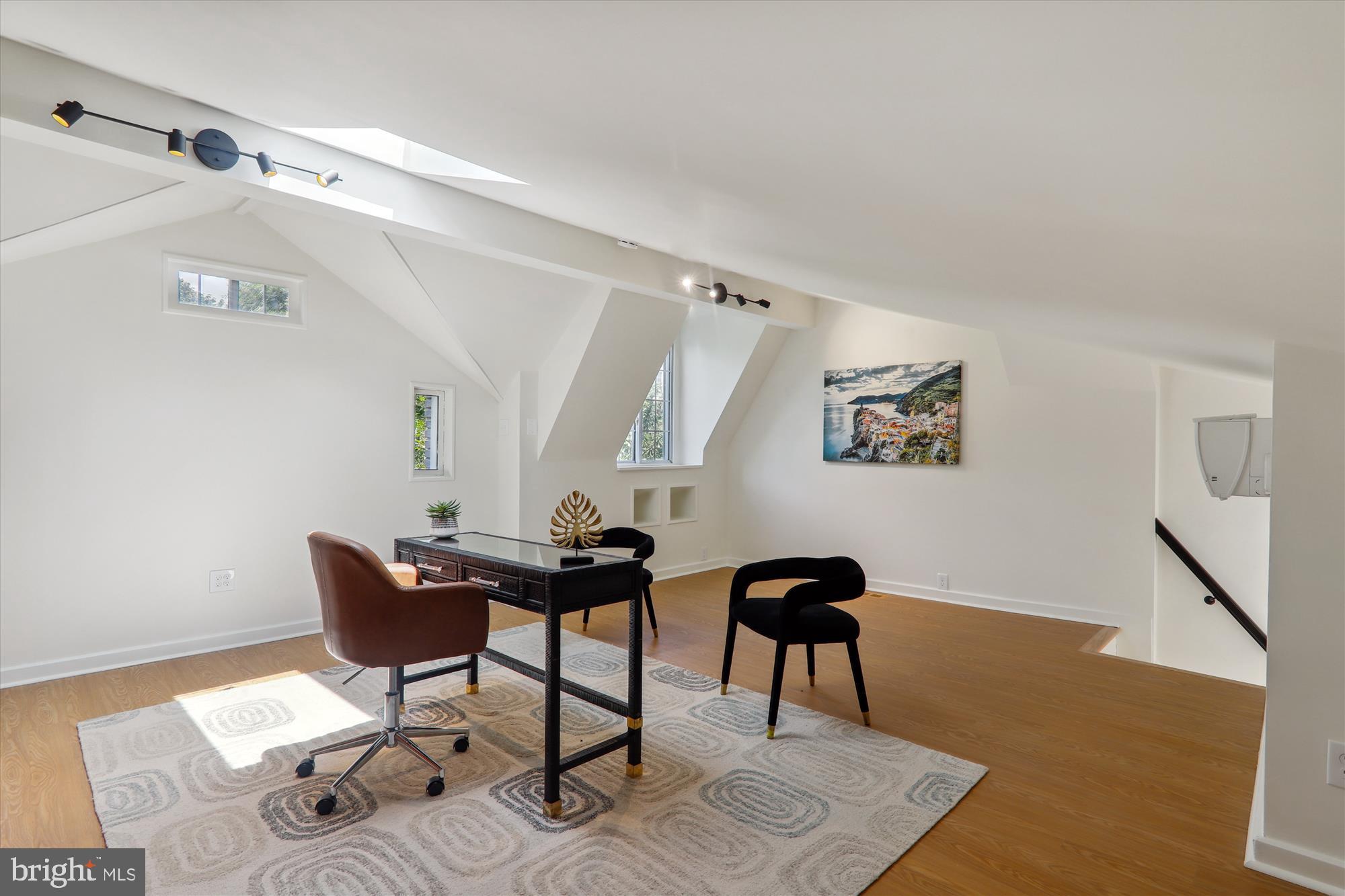 KALORAMA TRIANGLE - Residential