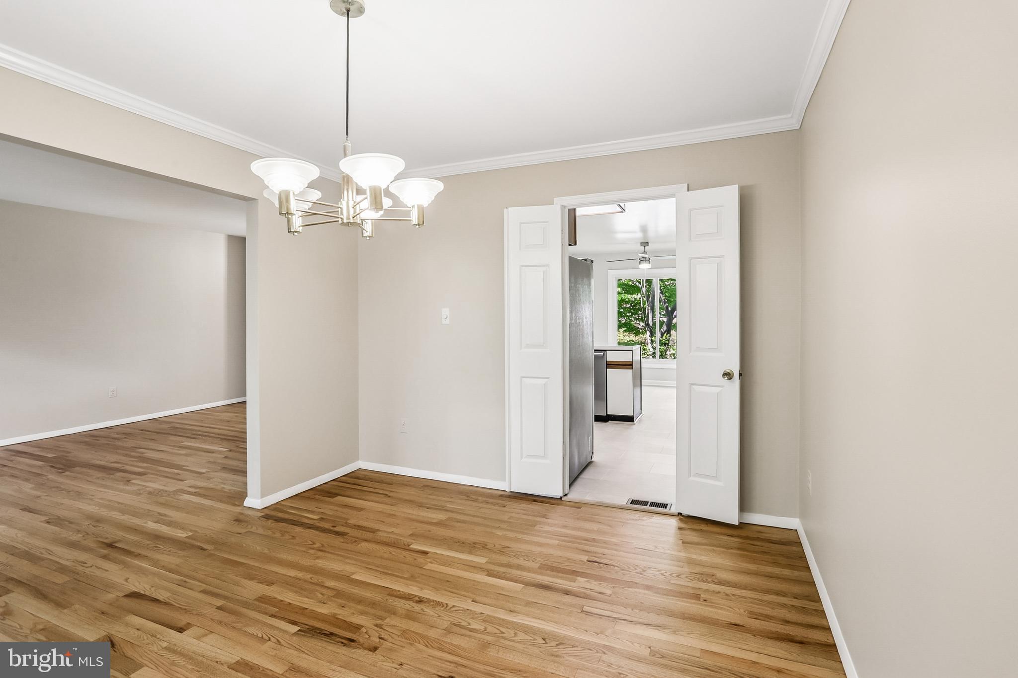 MANOR WOODS - Residential