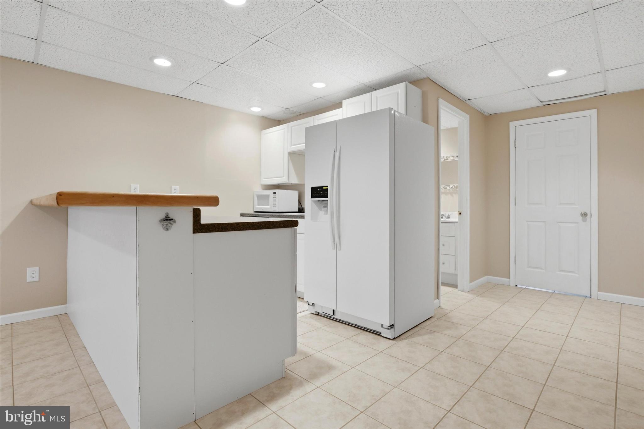 CARRIAGE HOUSE CONDO - Residential