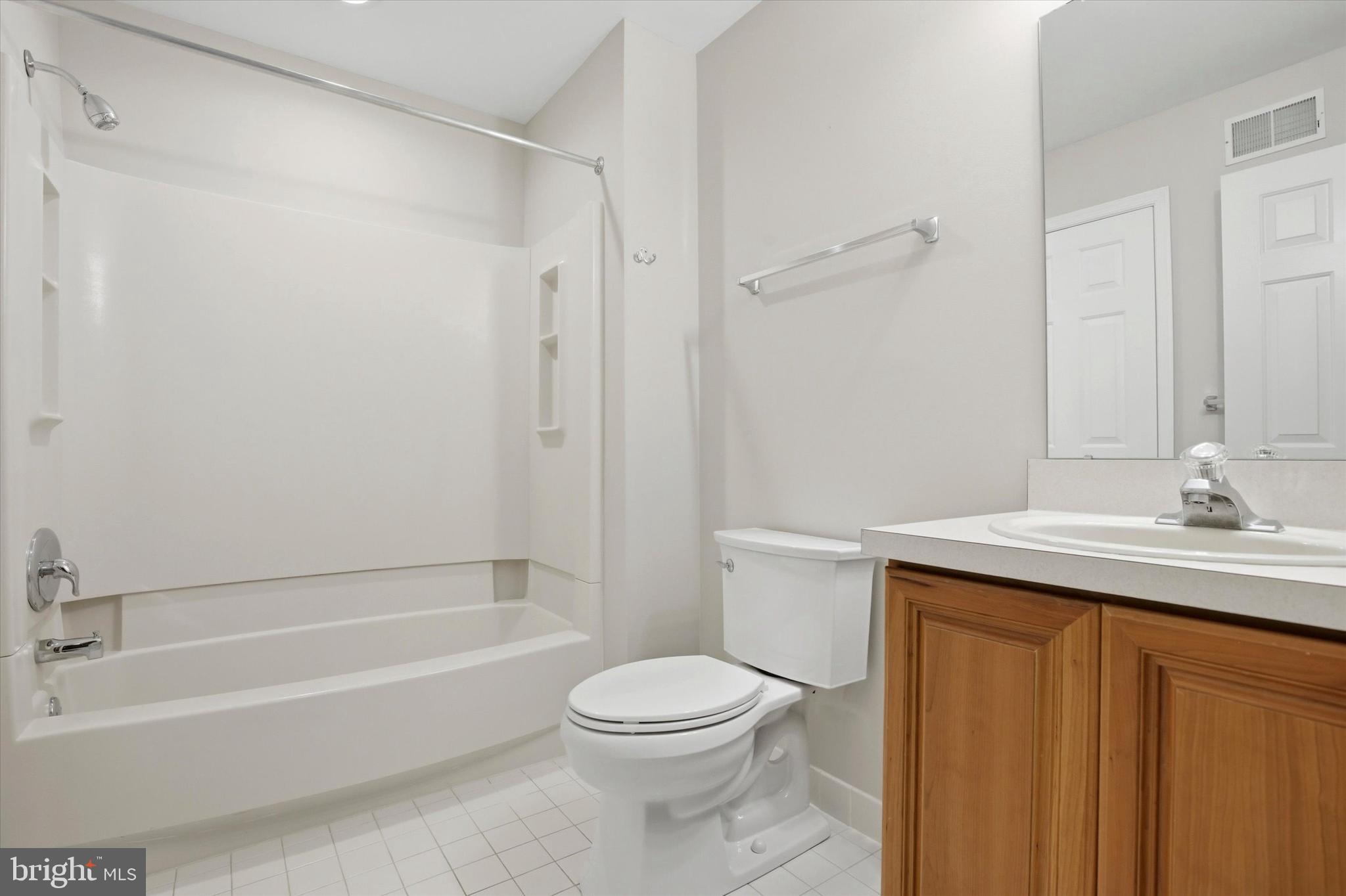 CARRIAGE HOUSE CONDO - Residential