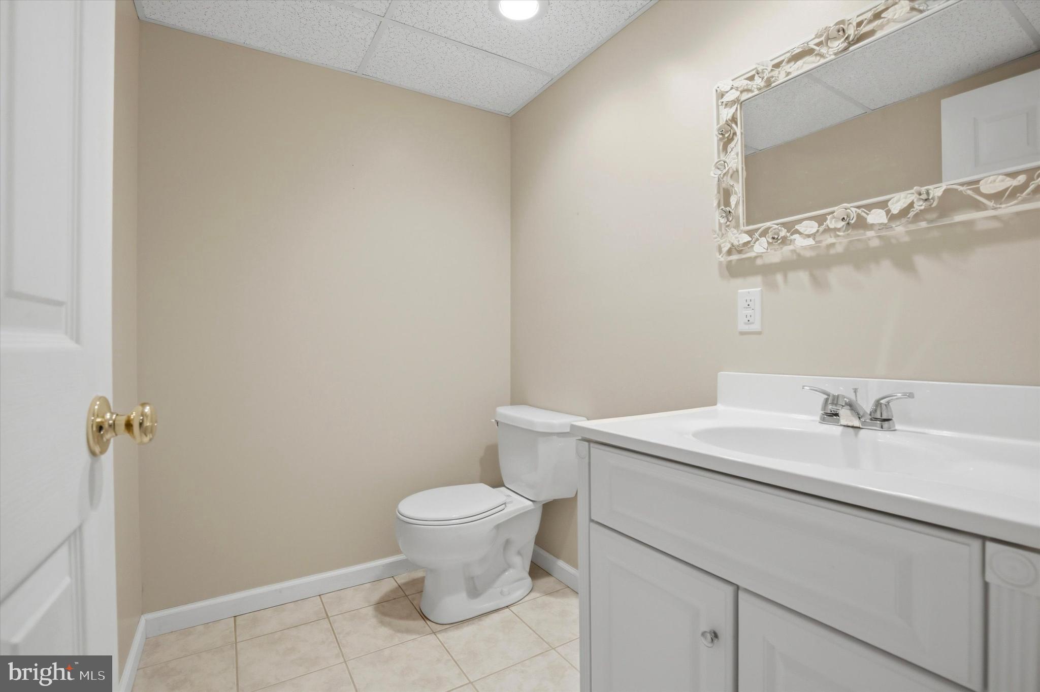 CARRIAGE HOUSE CONDO - Residential