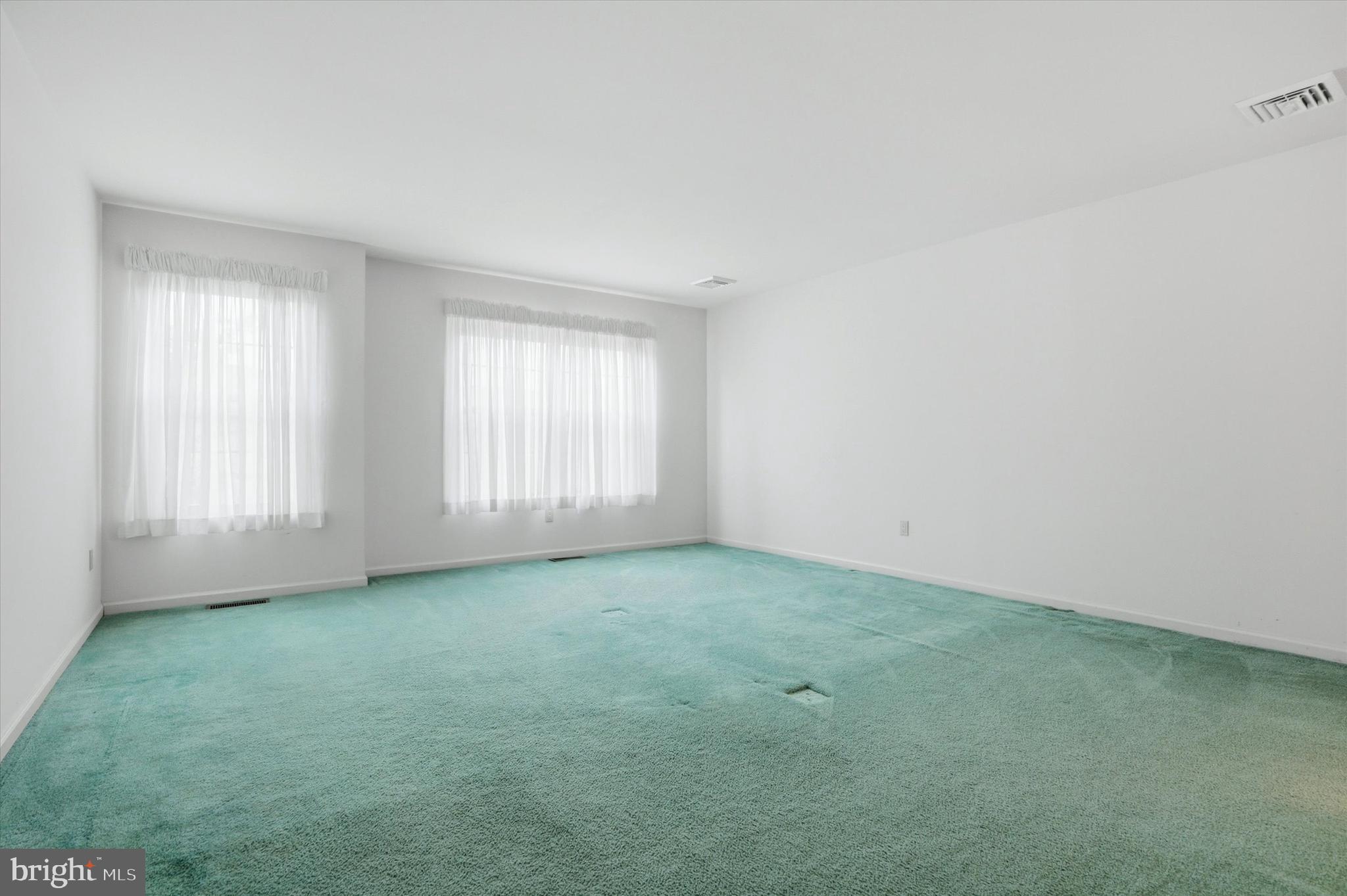 CARRIAGE HOUSE CONDO - Residential