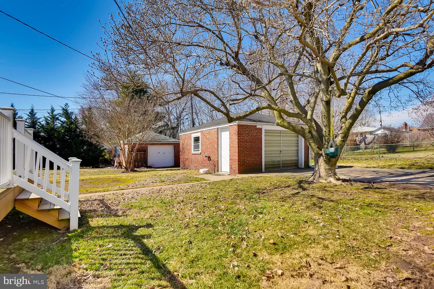 FAIRLAWN - Residential