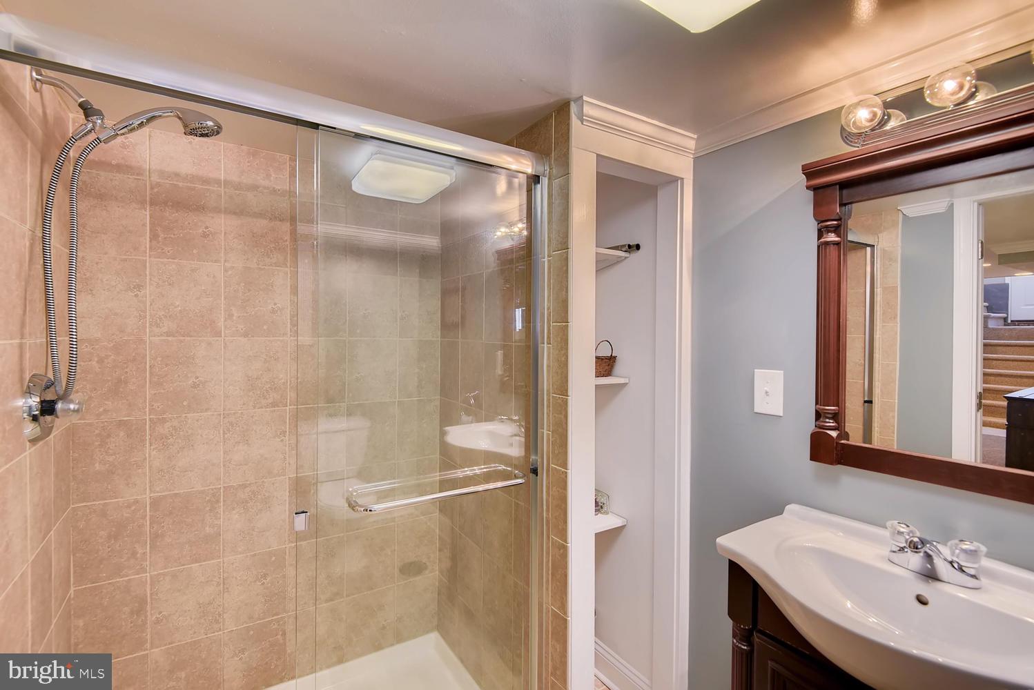 FAIRLAWN - Residential