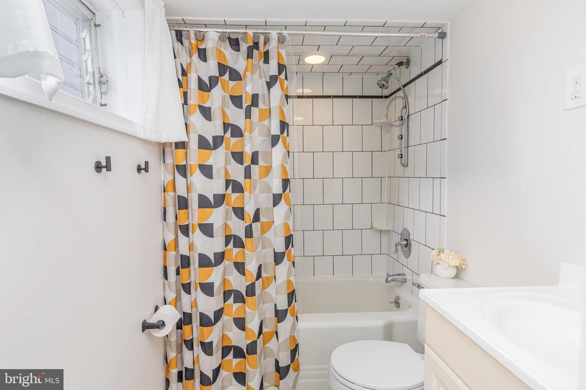 Parkville, Maryland 21234, United States, 3 Bedrooms Bedrooms, ,2 BathroomsBathrooms,Residential,Coming Soon,233511