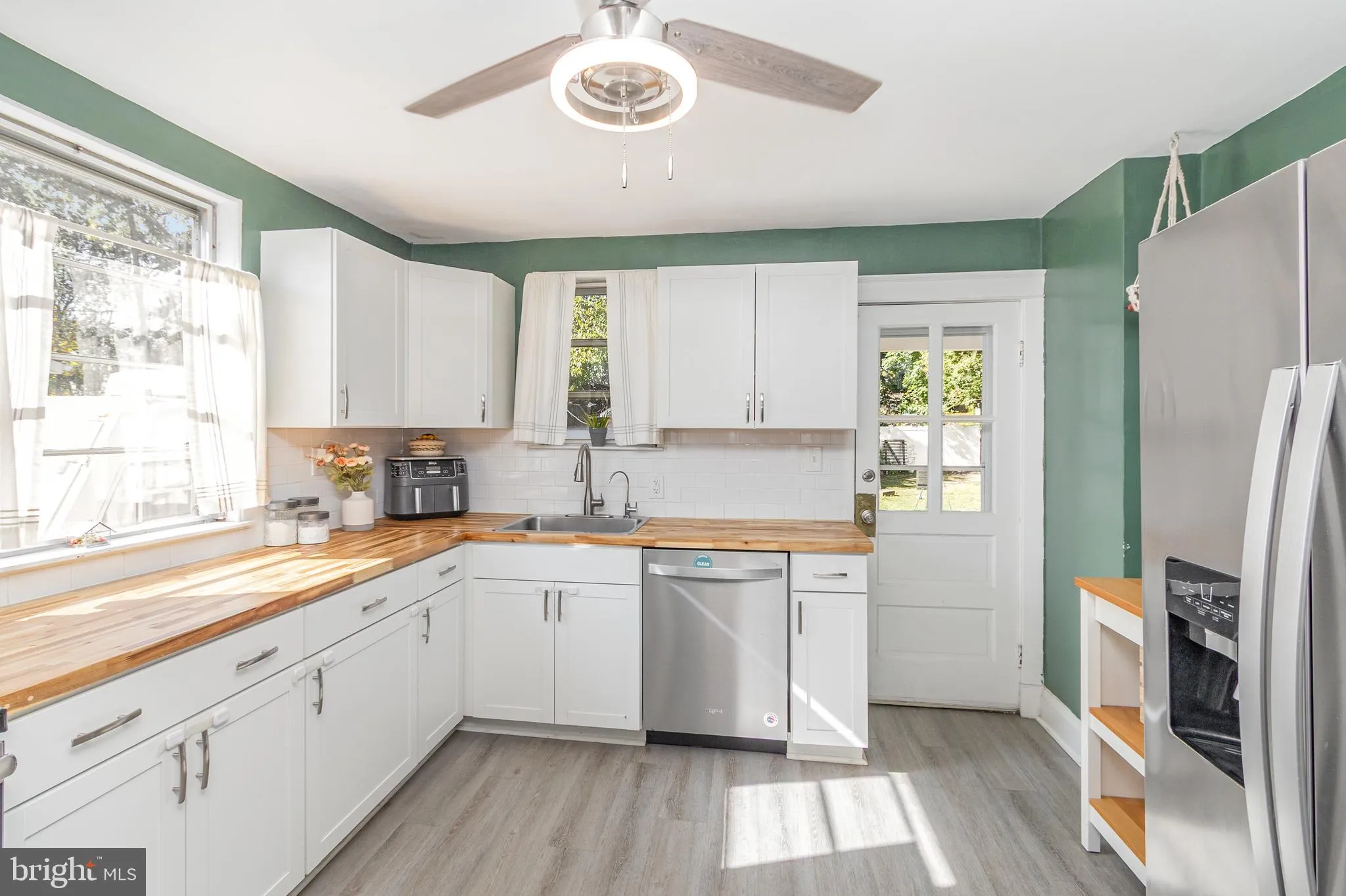 Parkville, Maryland 21234, United States, 3 Bedrooms Bedrooms, ,2 BathroomsBathrooms,Residential,Coming Soon,233511