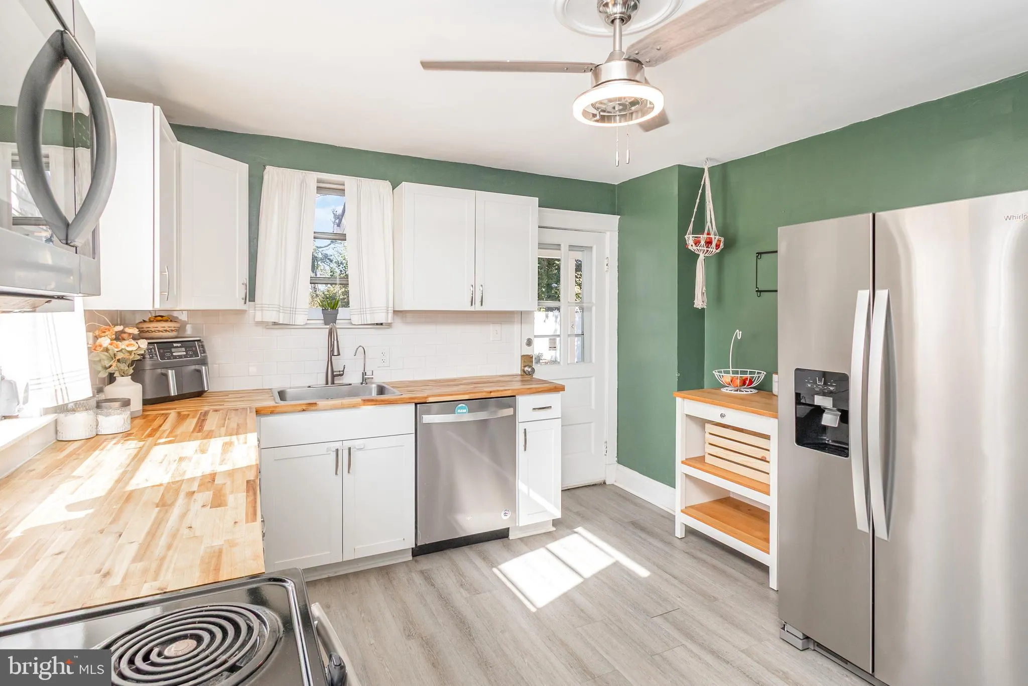 Parkville, Maryland 21234, United States, 3 Bedrooms Bedrooms, ,2 BathroomsBathrooms,Residential,Coming Soon,233511