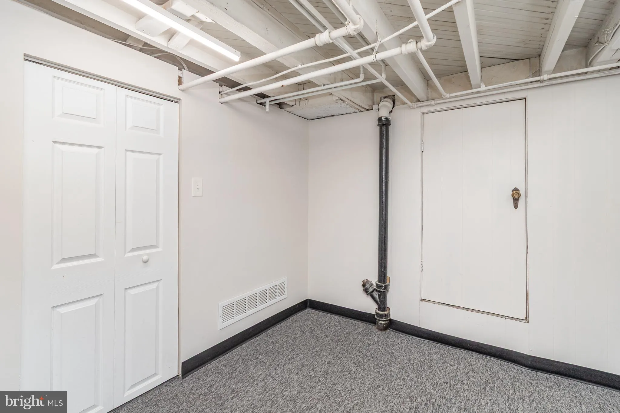 Parkville, Maryland 21234, United States, 3 Bedrooms Bedrooms, ,2 BathroomsBathrooms,Residential,Coming Soon,233511