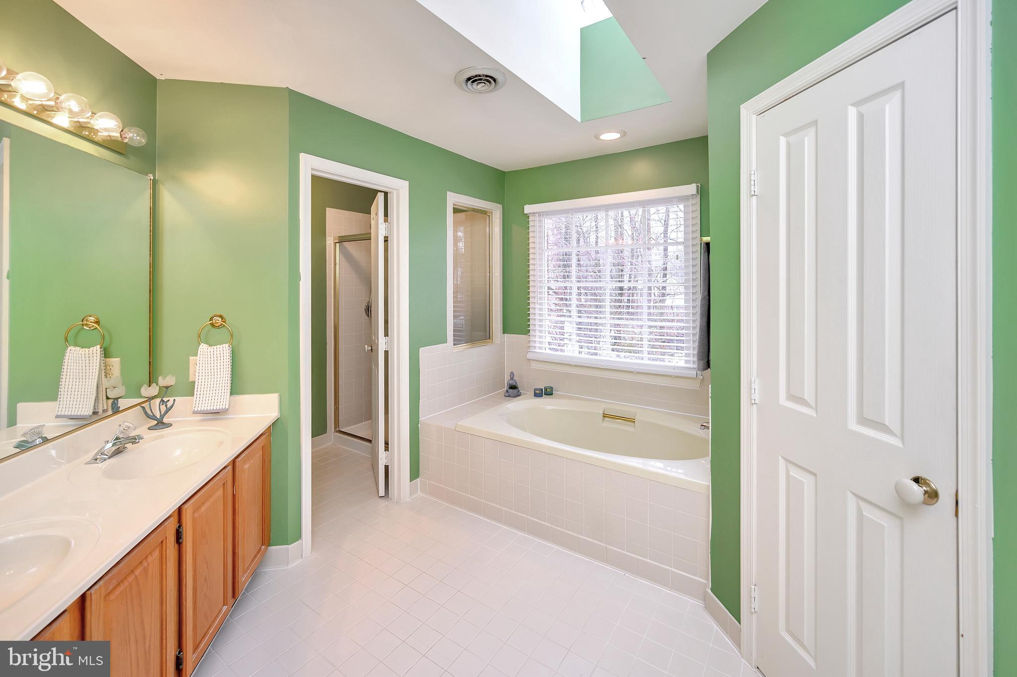 RED ROSE VILLAGE - Residential