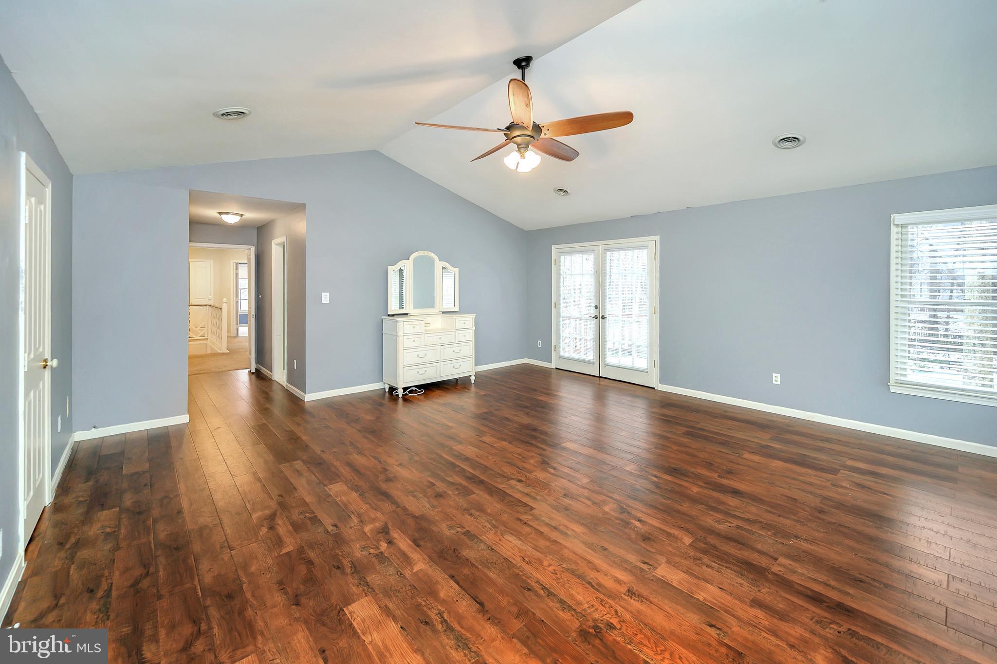 RED ROSE VILLAGE - Residential