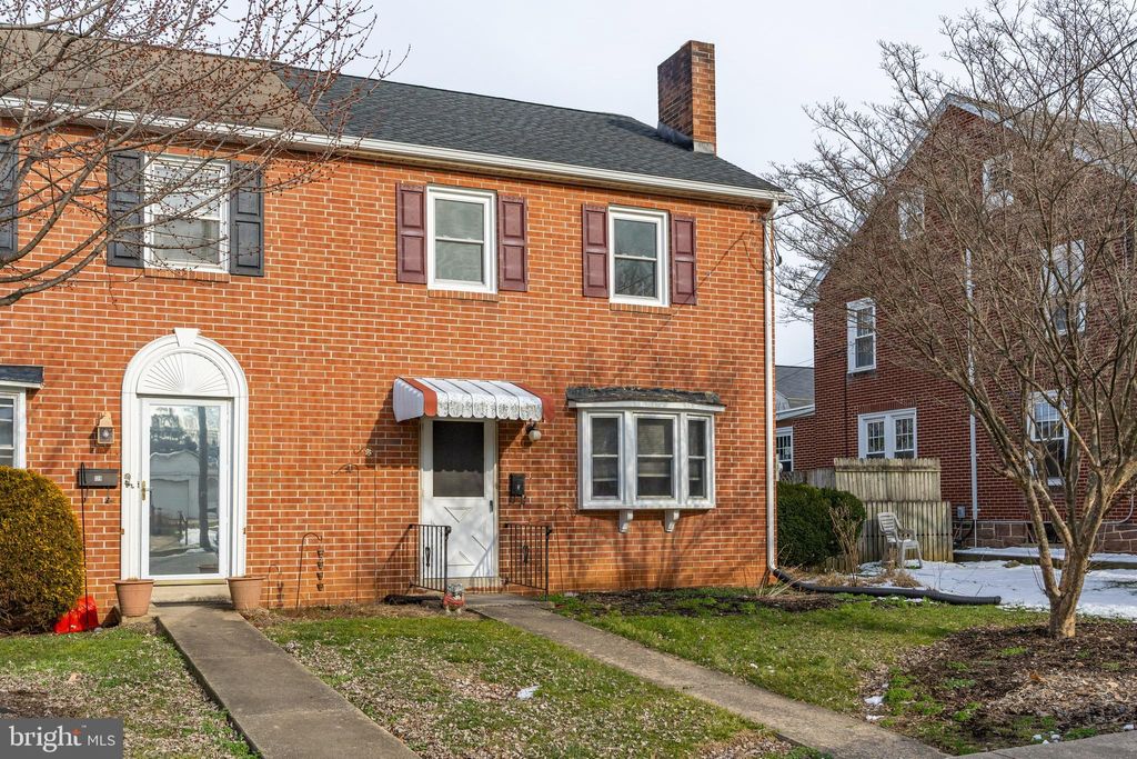 Photo of 137 W Sunset Avenue, Ephrata, PA 17522 (MLS # PALA2047090)